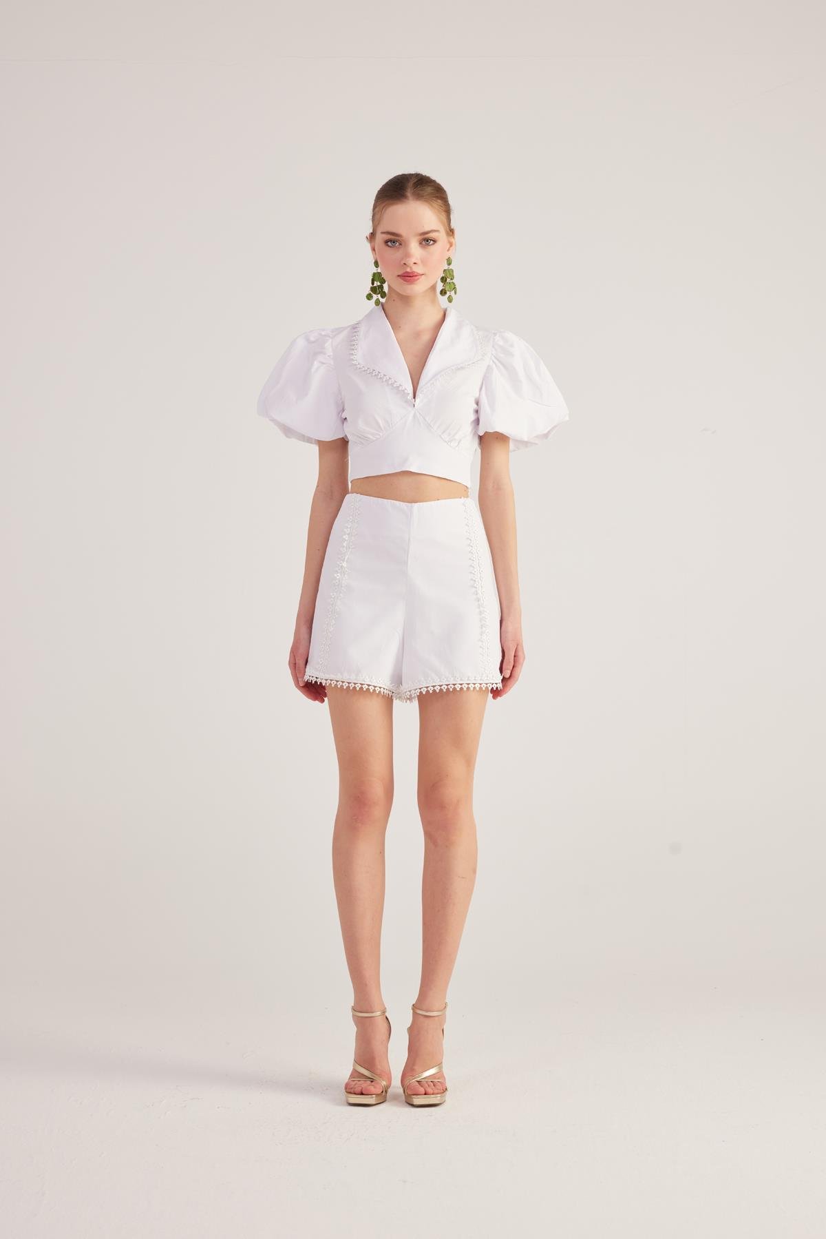Astarlı, Brode Detaylı Poplin Fairy Şort Beyaz