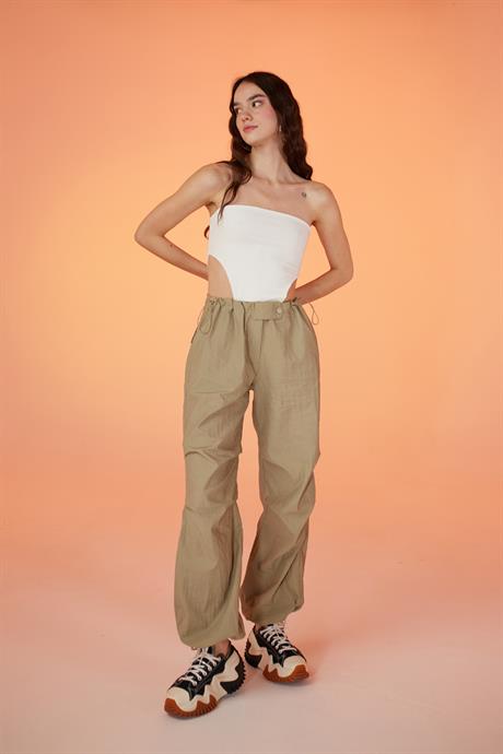 Parachute Pants Beige