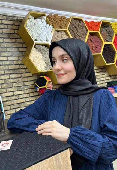 Petek Desen İpekli Jakar Eşarp Siyah