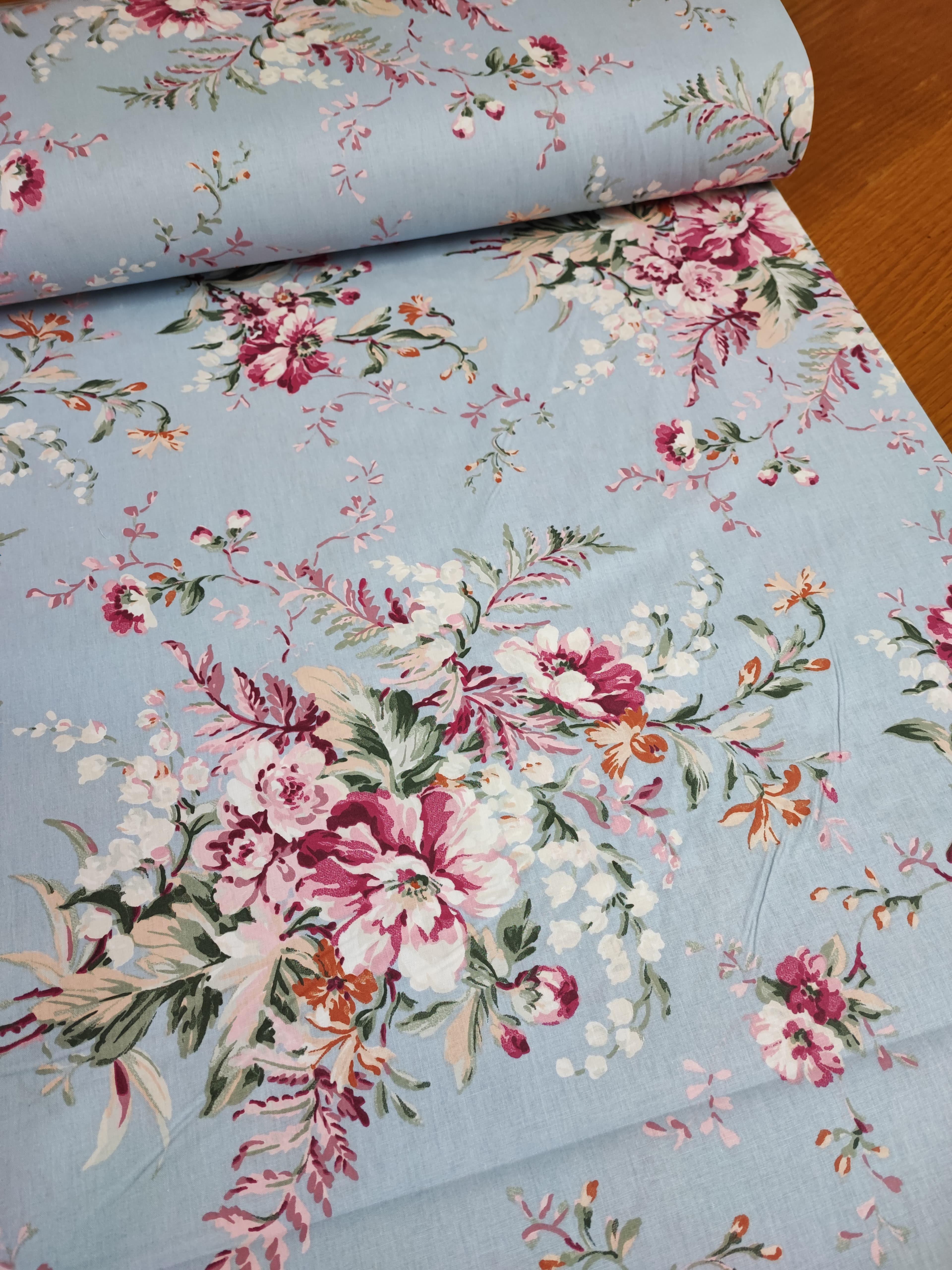 Bebek Özel %100 Pamuk Poplin Kumaş Mavi Çiçekler Desenli 240 cm Eninde 