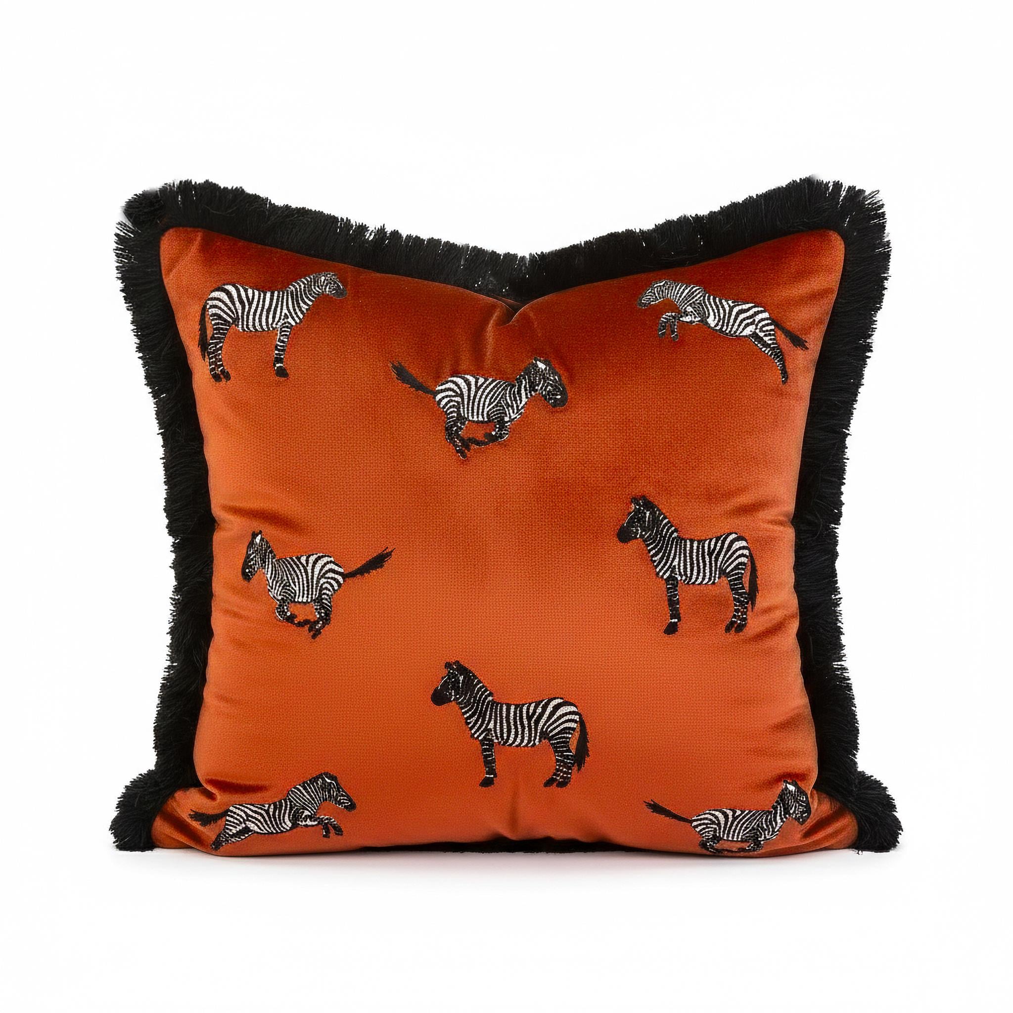 Dekoratif Zebra Desenli Kiremit Kadife Kırlent Kılıfı 45 x 45 cm