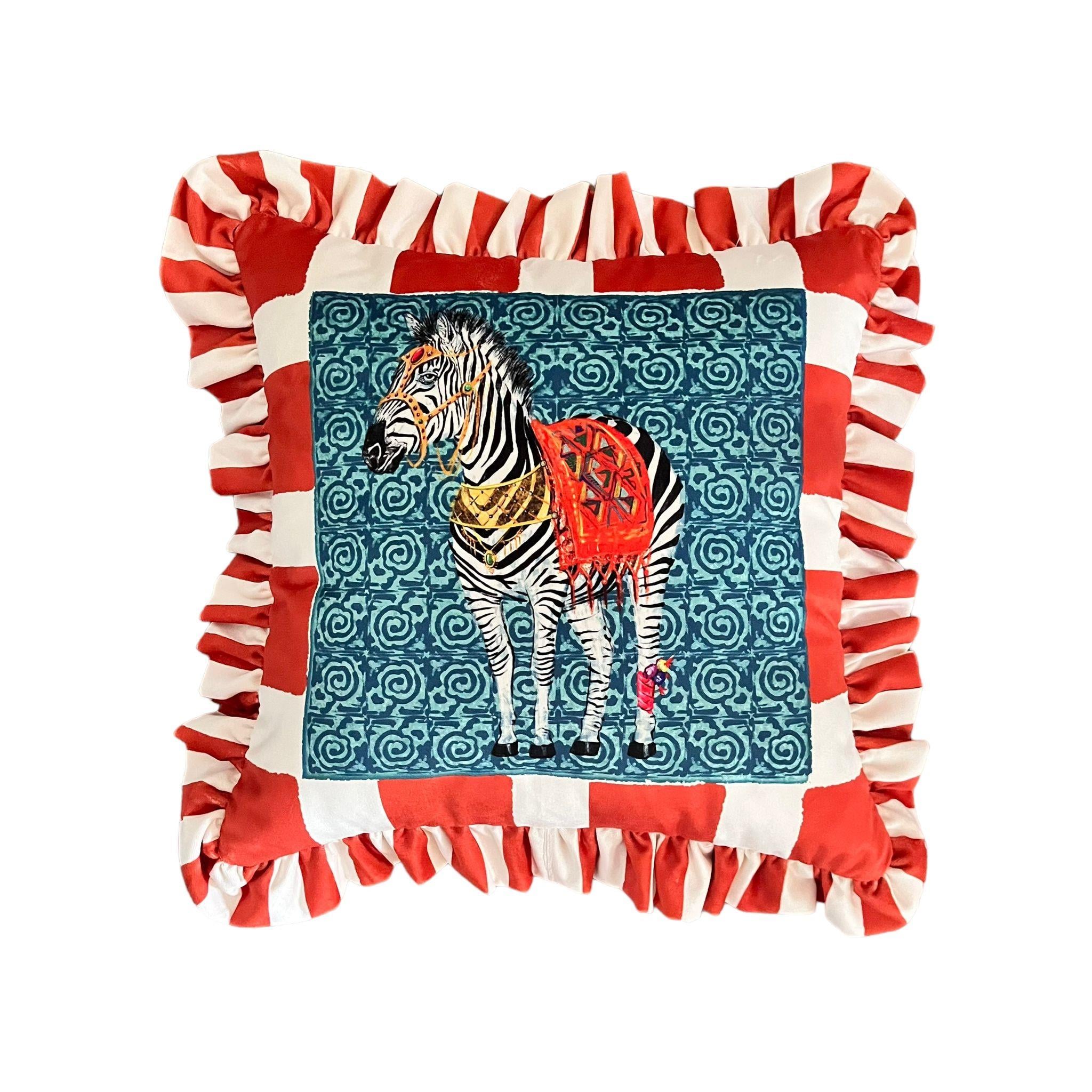 Zebra Desenli Pembe Kadife Kırlent Kılıfı - Hope Serisi Özel Tasarım Fırfırlı