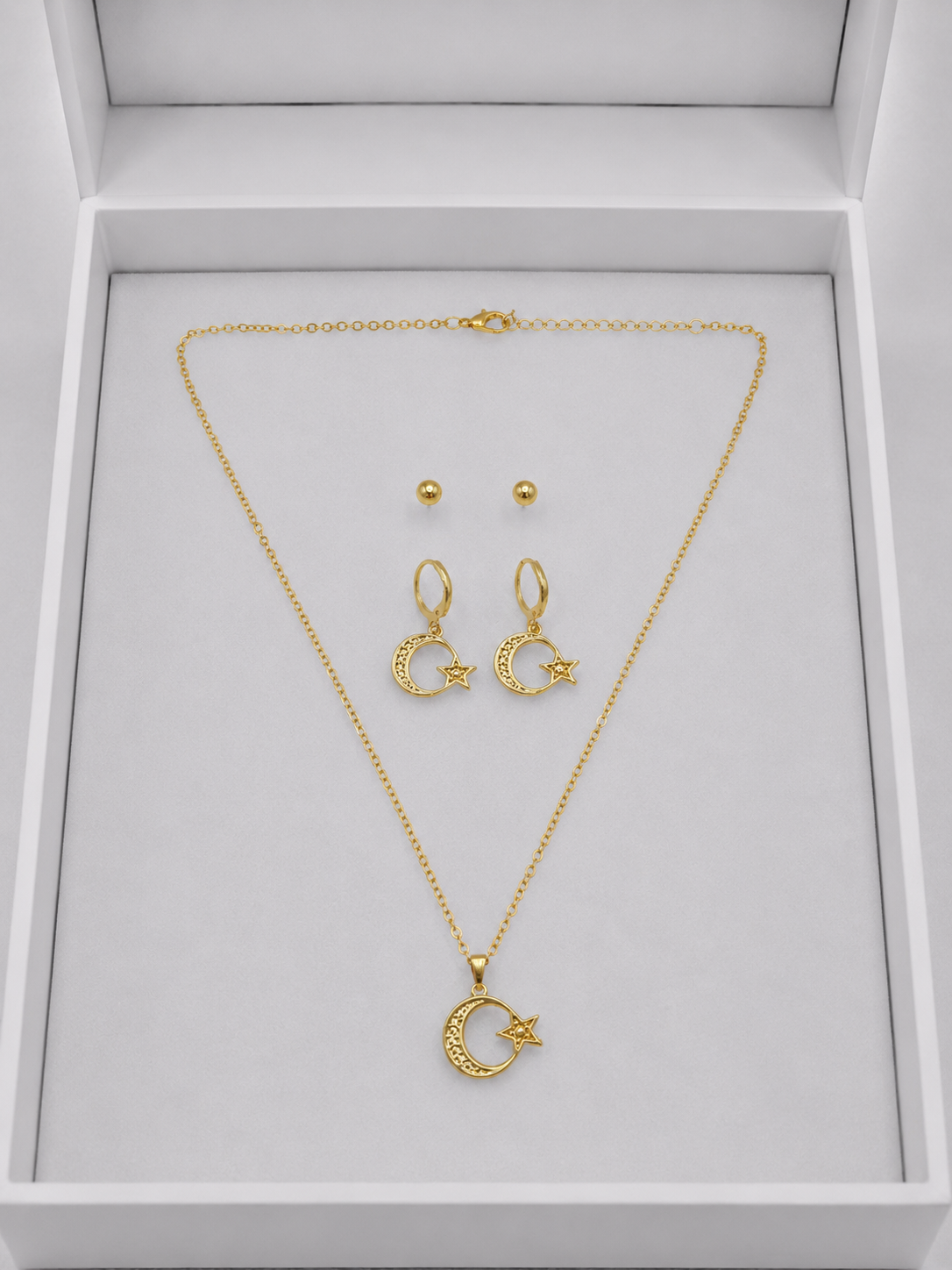 Gold Renk Ay Yıldız Detaylı 3'lü Kolye Top Küpe Seti