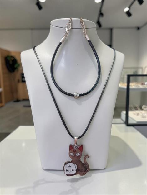 Siyah İpli Kedi Figürlü Kolye ve Minimalist Bileklik Seti - Gümüş Görünümlü Takı Kombini