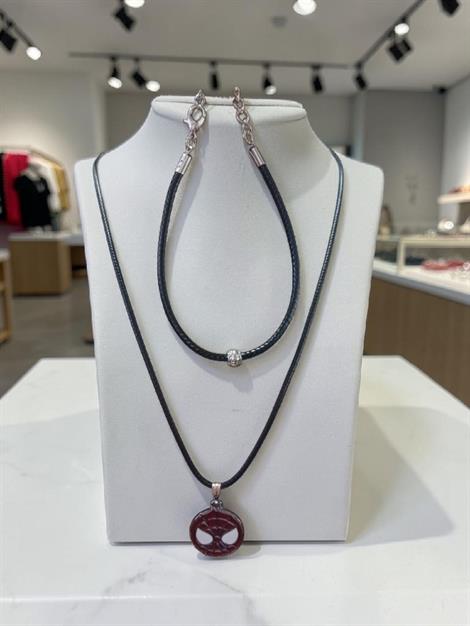 Spiderman Figürlü Siyah İpli Kolye ve Bileklik İkili Set