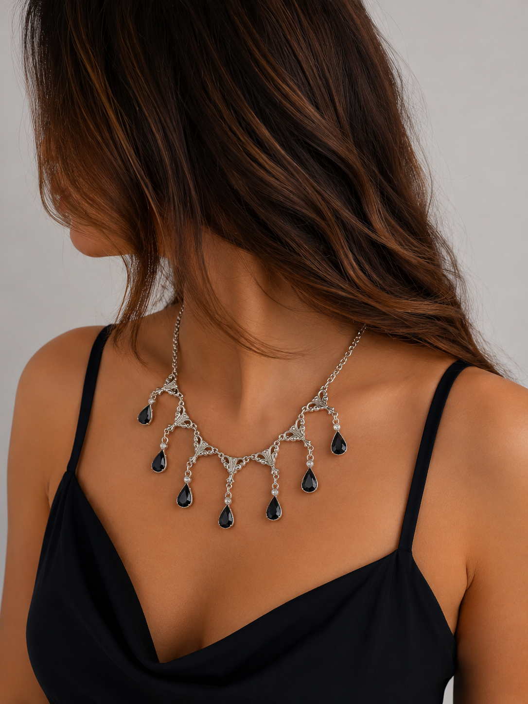 Damla Detaylı Siyah İnci Detaylı Vintage Gerdanlık Kolye