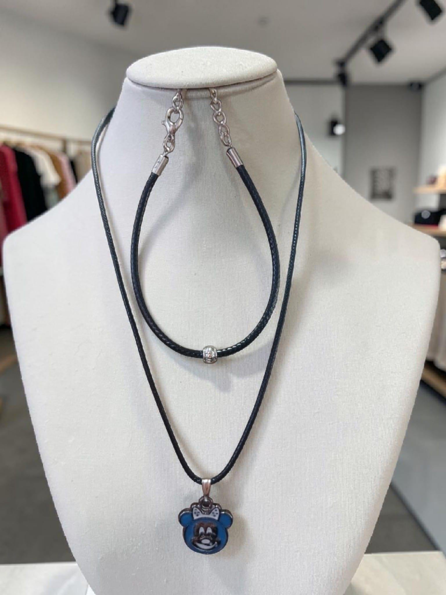 Mickey Mavi Figürlü Siyah İpli Kolye ve Bileklik İkili Set