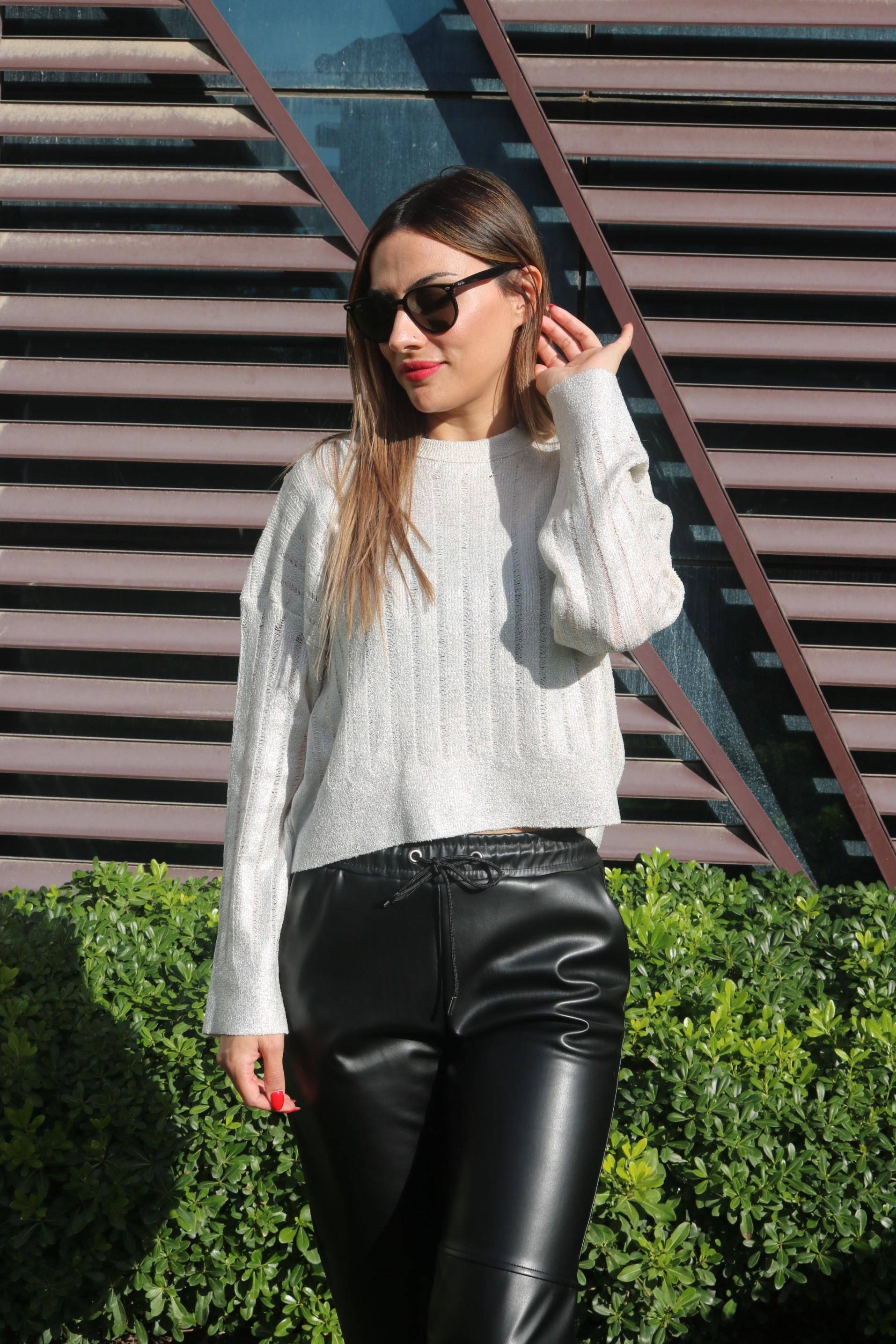 BySoloCollection Varak Baskılı Delikli Triko Ham Ekru-Gümüş Triko