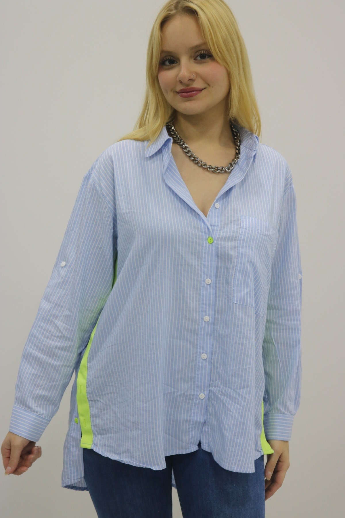 mavi neon detay gömlek