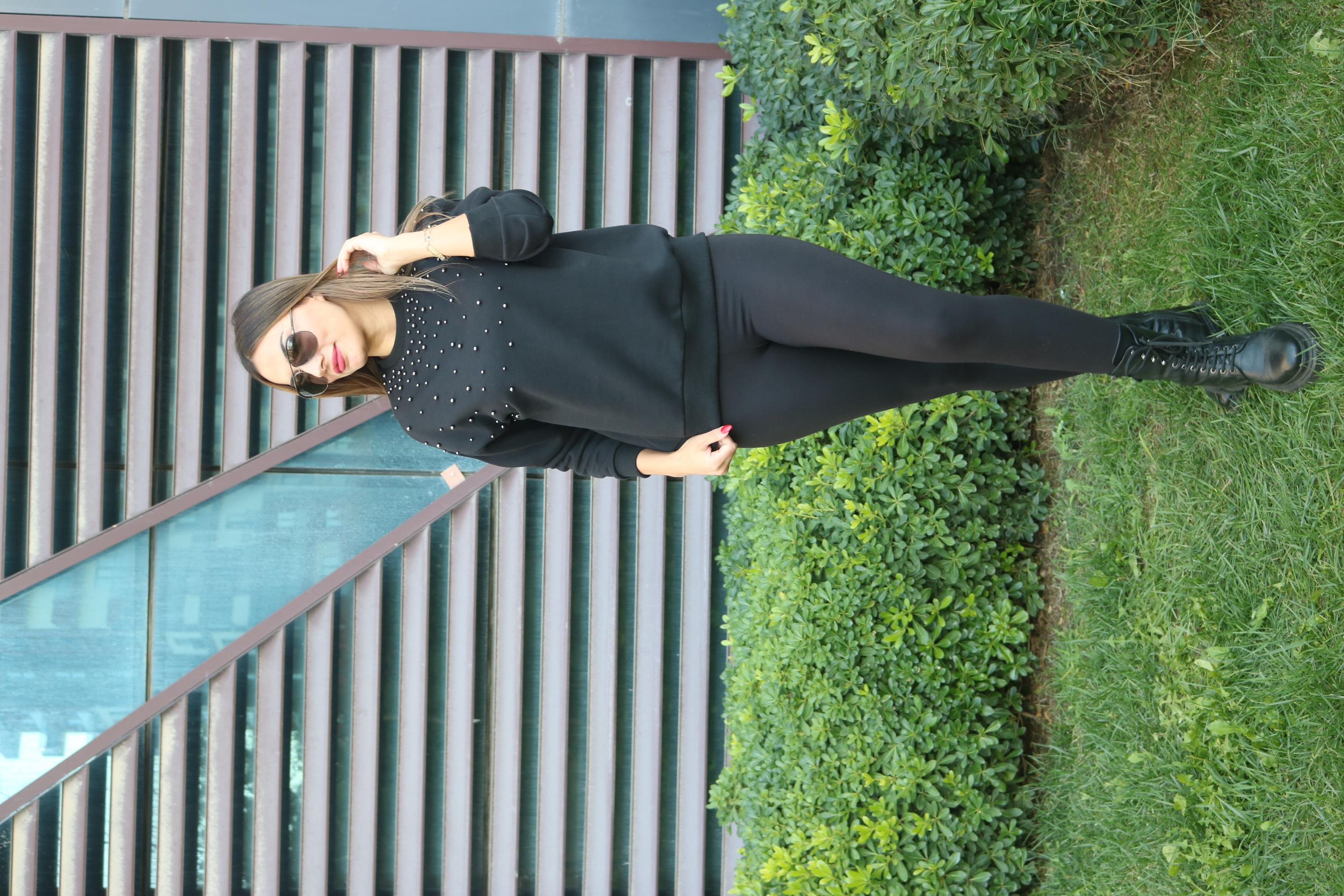 BySoloCollection Taş detaylı Şardonlu Sweatshirt