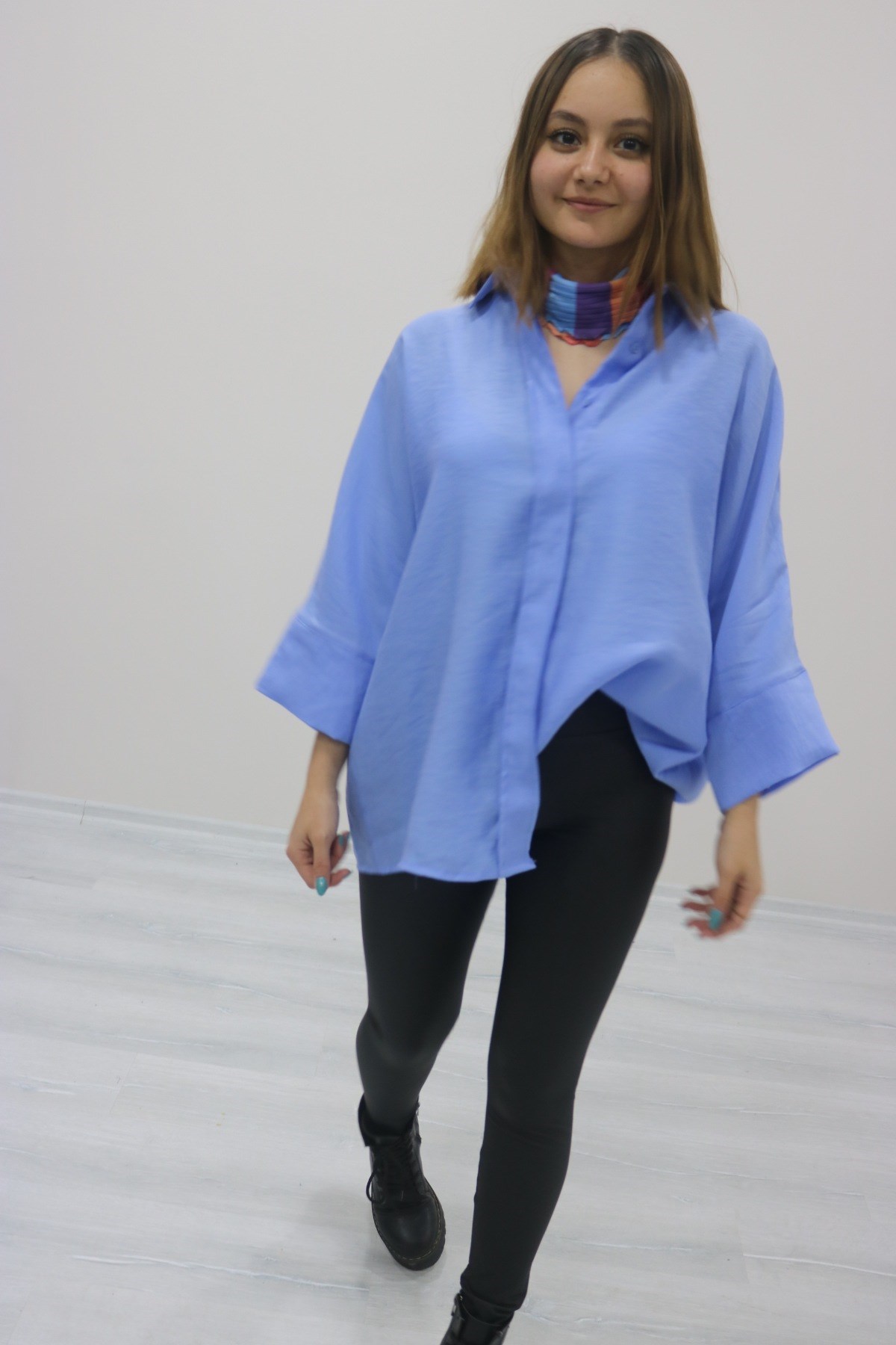 Mavi tensel kumaş gömlek