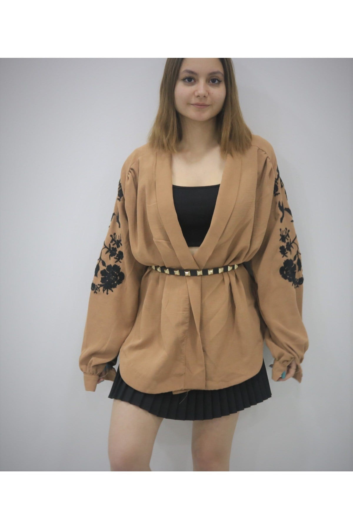 Tasarım haki işlemeli kimono