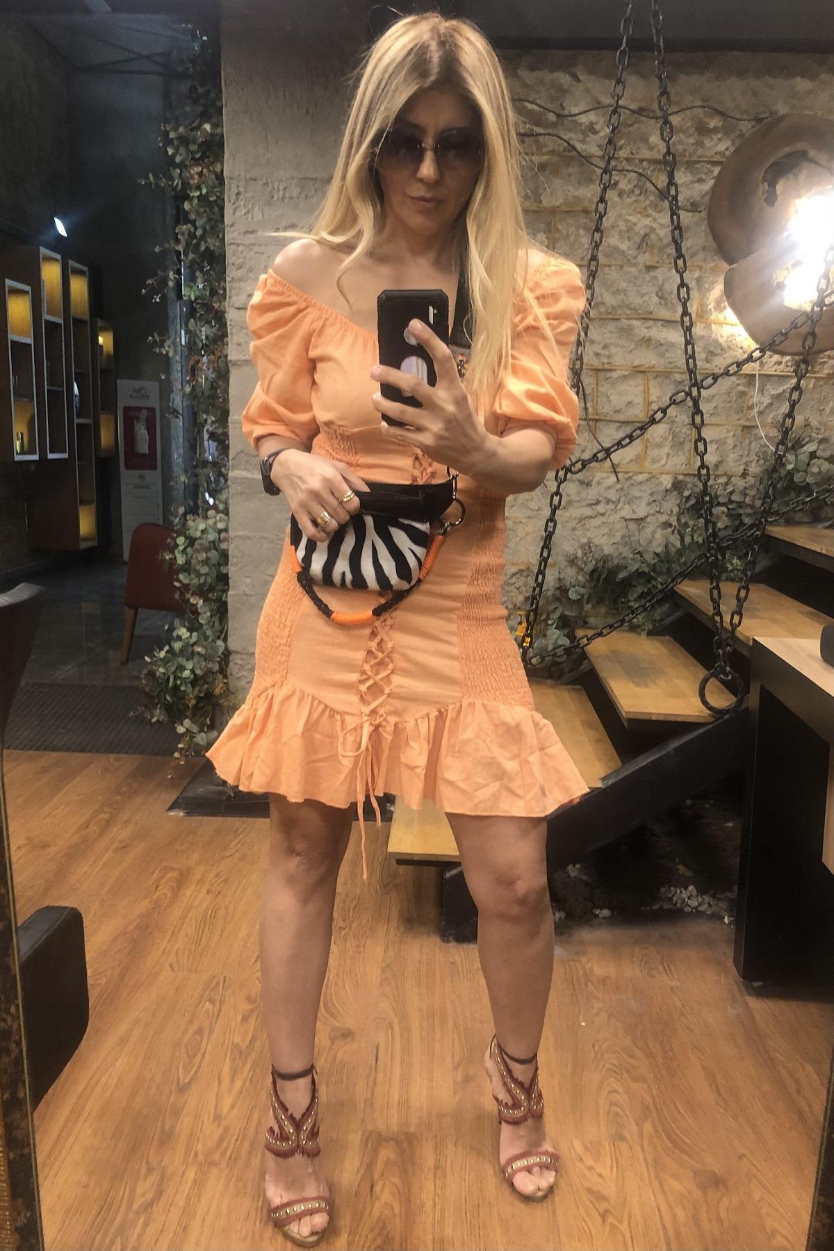 Havuz Yaka Lastikli Elbise