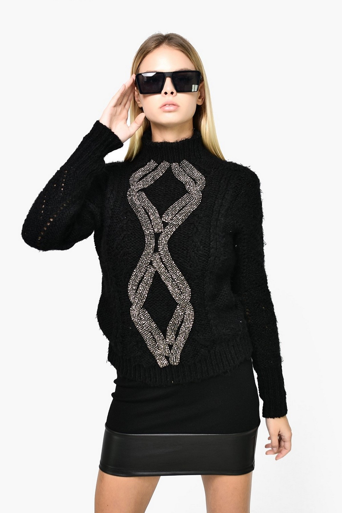 Kısa S İşlemeli Kazak Siyah