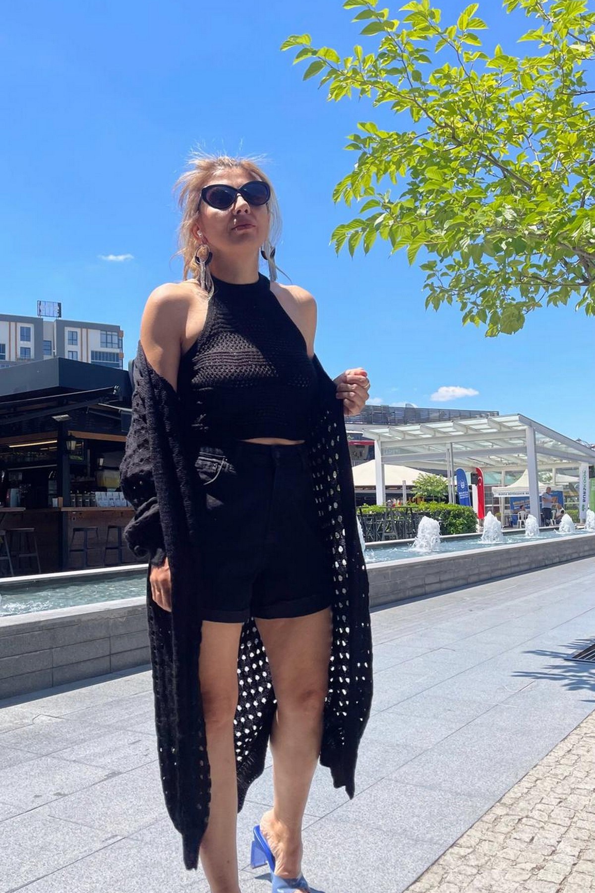 Örme Delikli Uzun Hırka Siyah