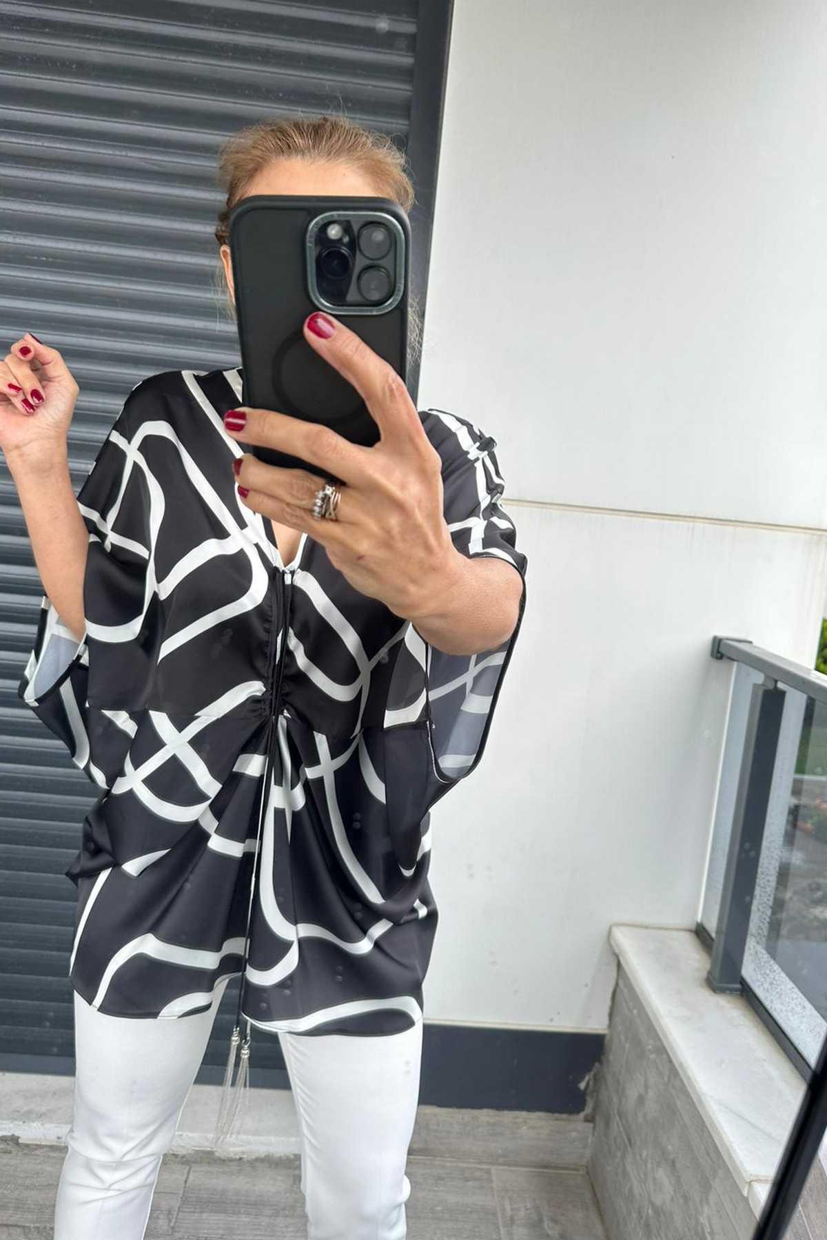 Saten Dökümlü Bluz