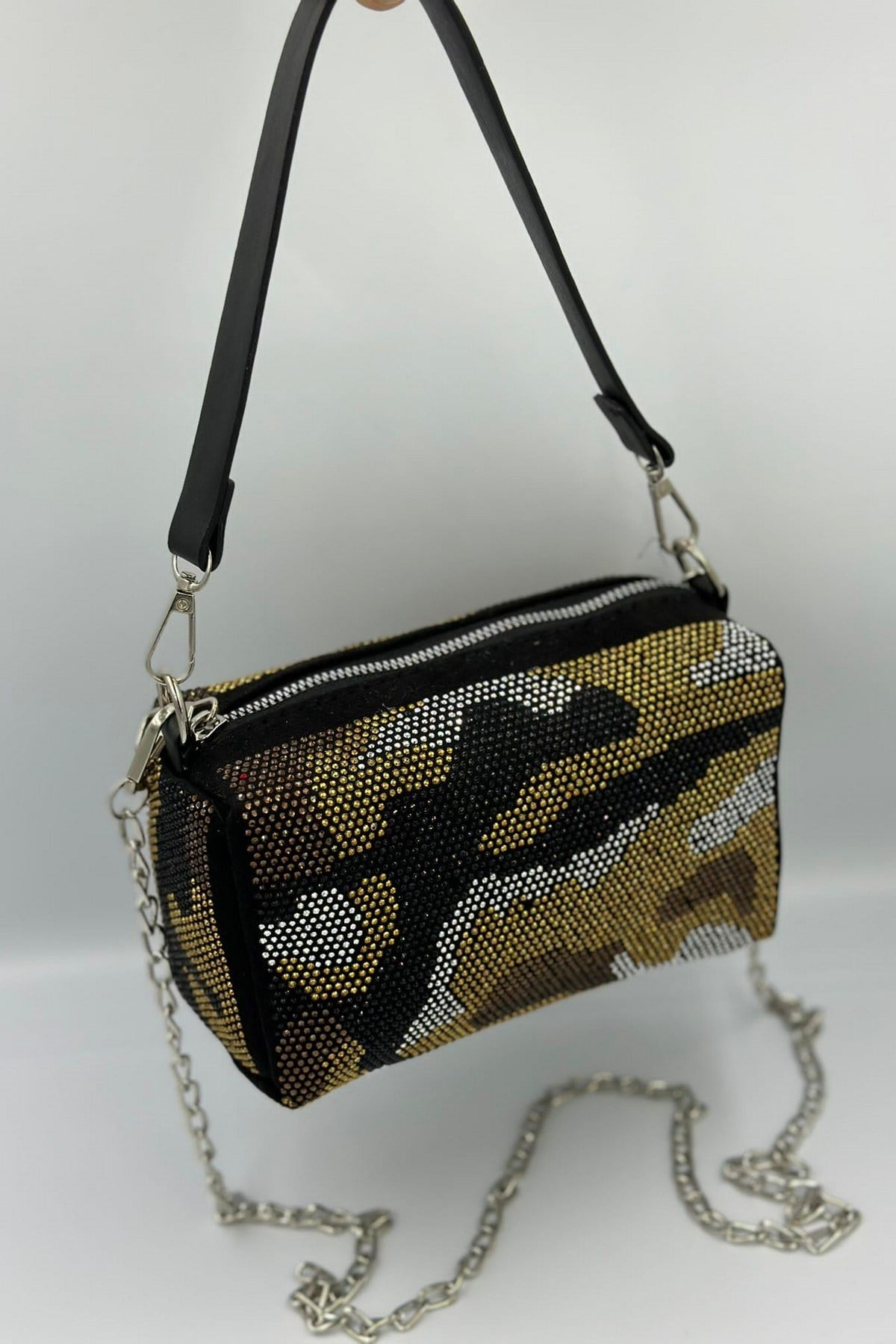 Taş İşlemeli Zincir Askılı Çanta 20*30 cm