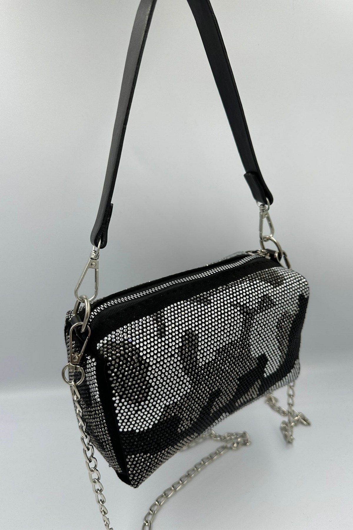 Taş İşlemeli Zincir Askılı Çanta 20*30 cm