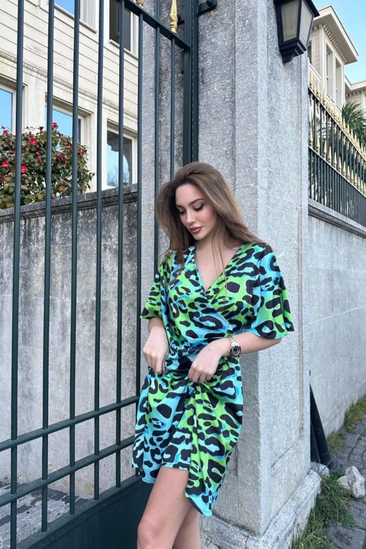Turkuaz Leopar Desen Saten Elbise