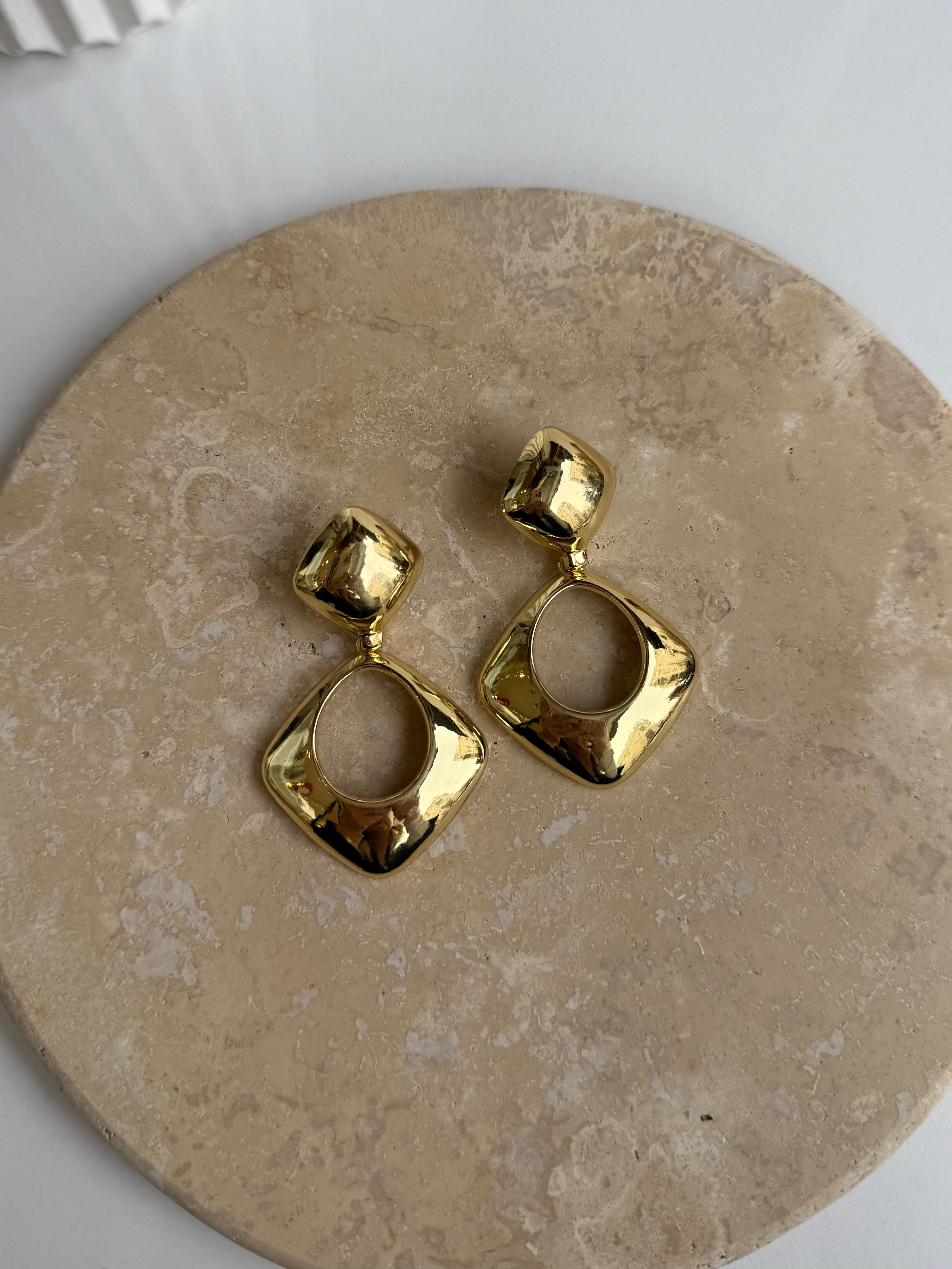 Marka Model Geometrik Şekil Gold Sallantılı Küpe