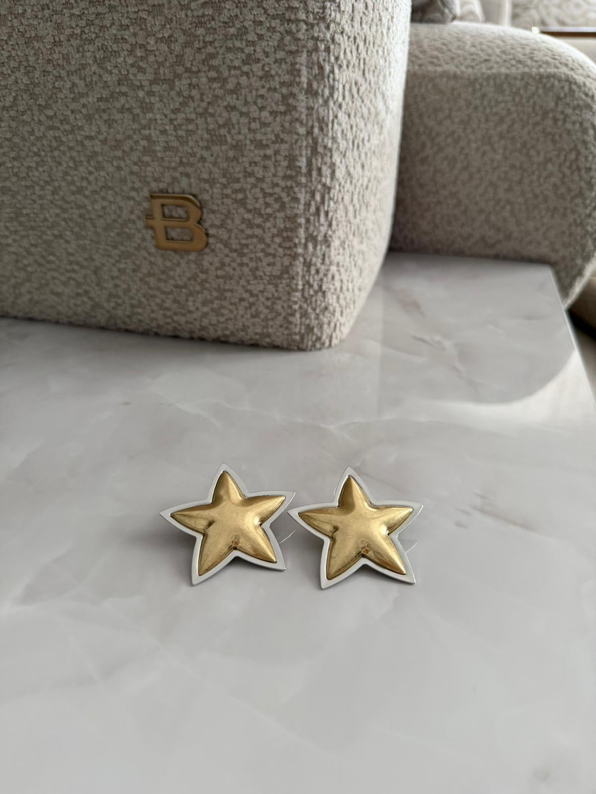 Marka Model Gold Yıldız Detay Silver Kenarlı Küpe