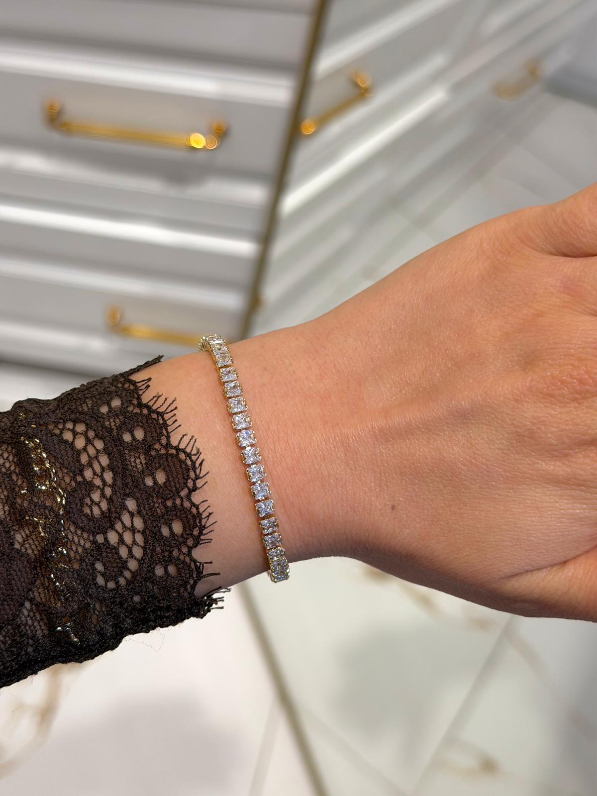 Özel Seri 14k Gold Kare Model Su Yolu