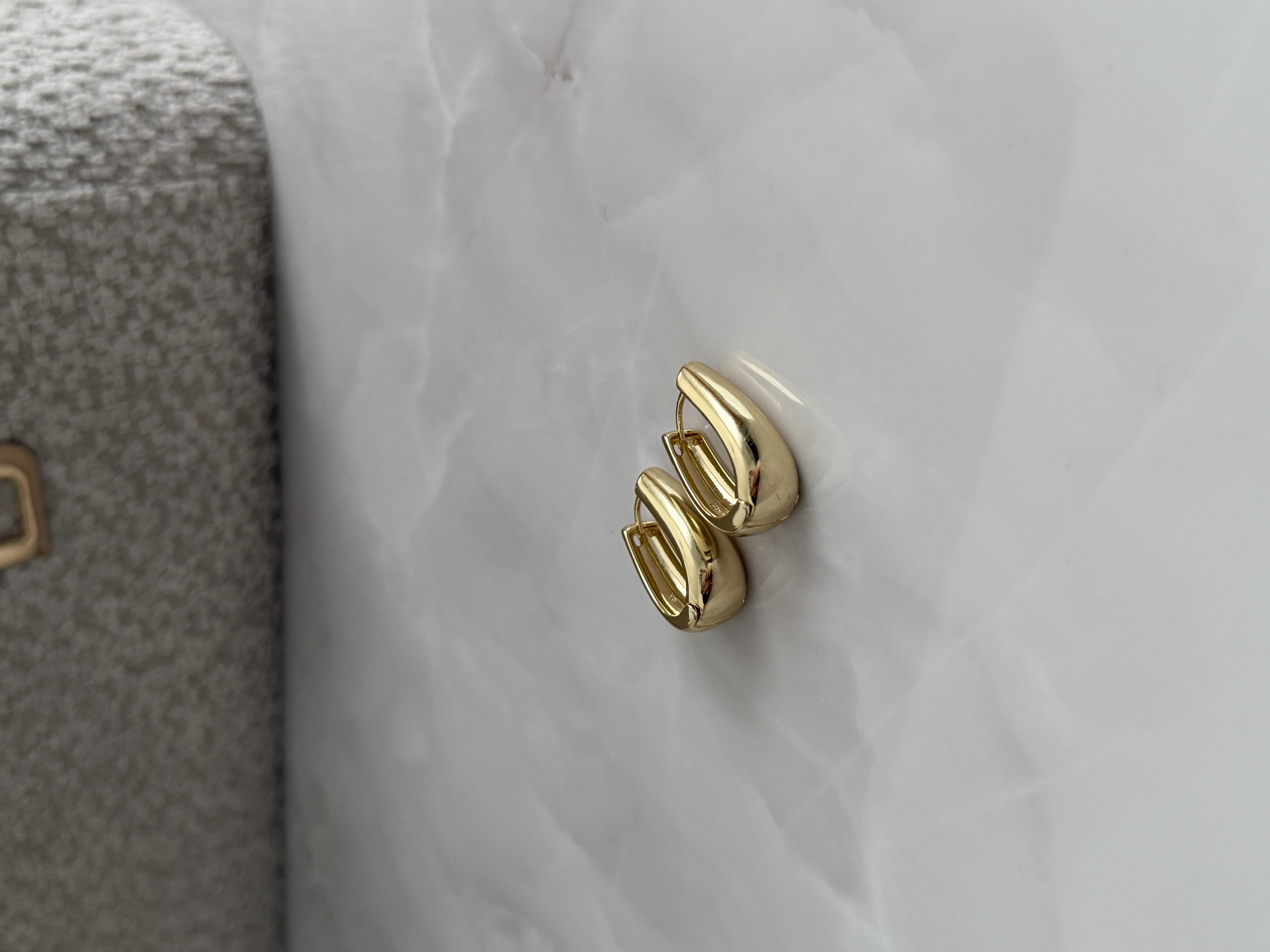 Ovale 14K Gold Oval Küpe