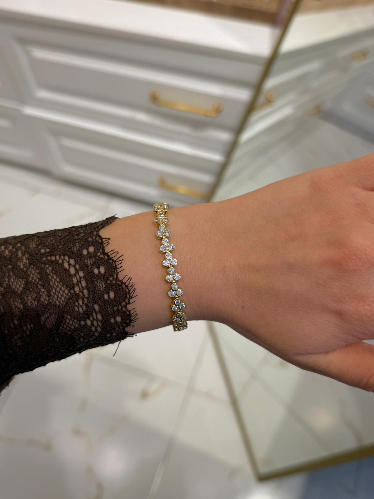 Özel Seri 14k Gold Yonca Model Taşlı Sıralı Bileklik
