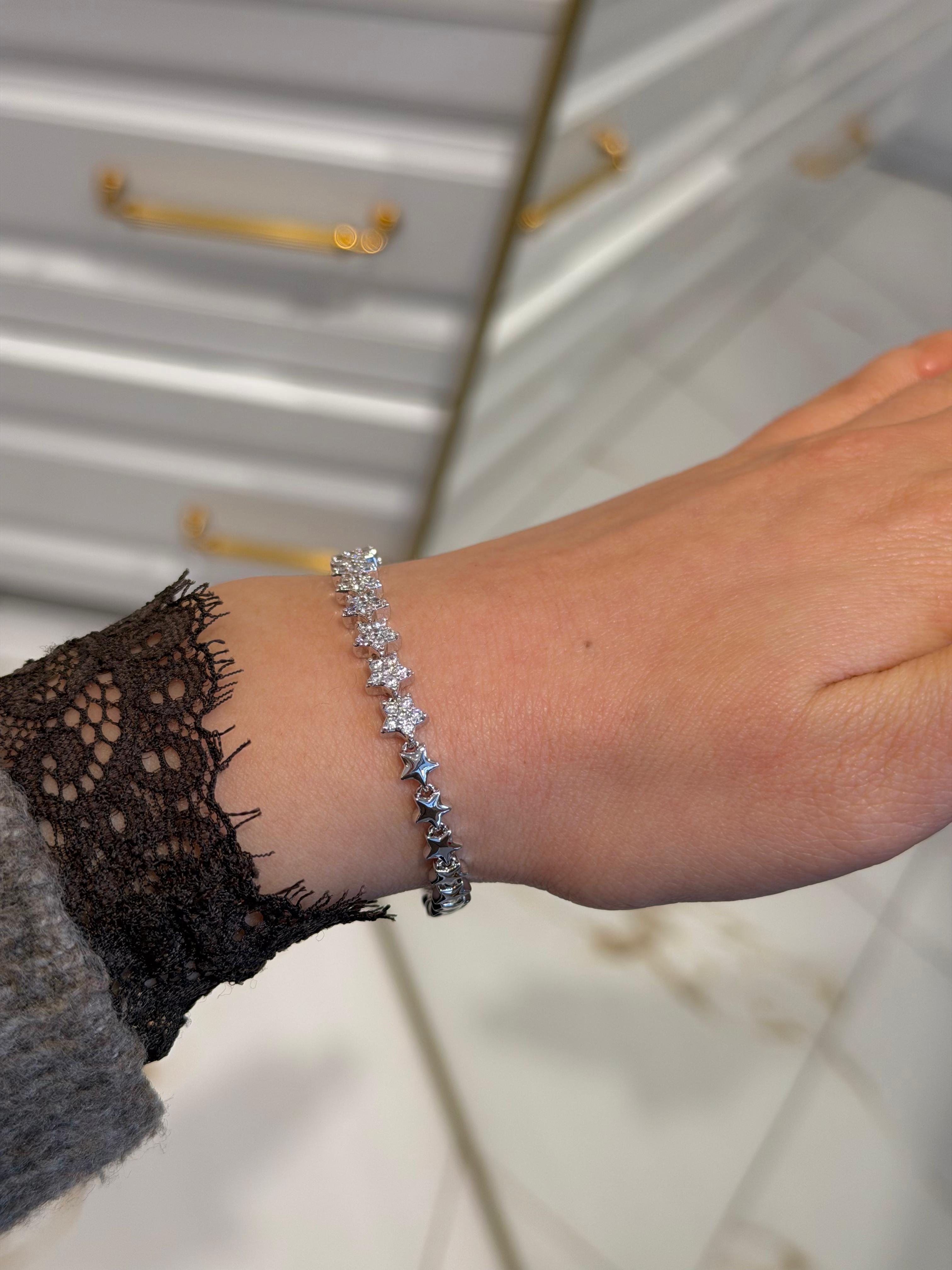 Özel Seri Silver Yıldız Model Taşlı Sıralı Bileklik