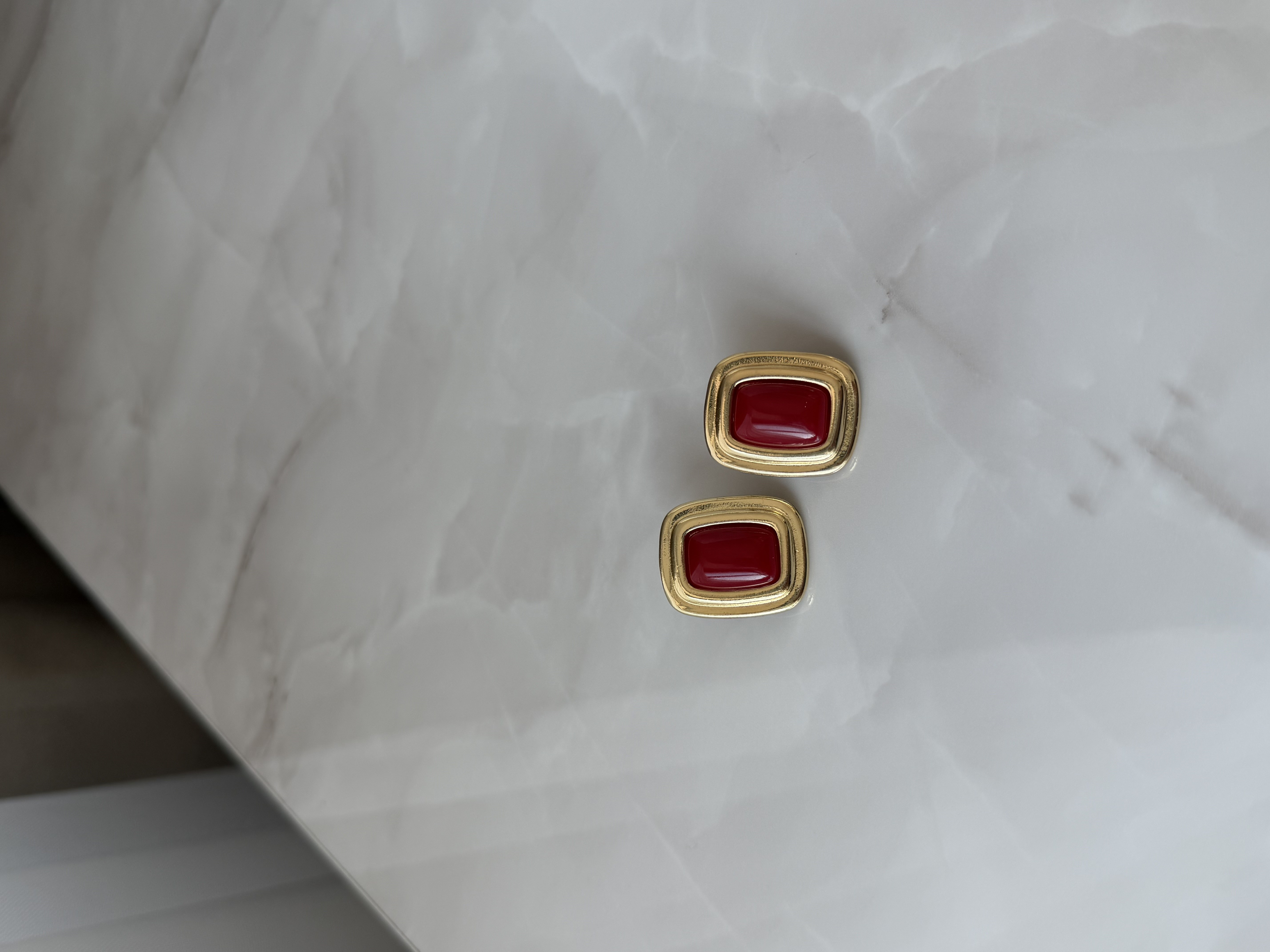Rouge Küpe