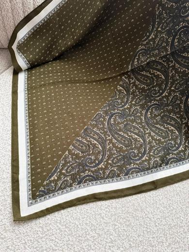 Haki Renk Çift Taraflı  Etnik Desen Fular 70x70