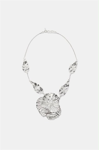 Marka Model Silver Çiçek Kolye