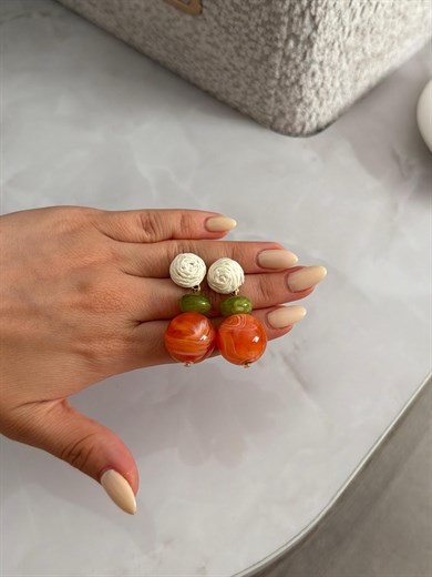 Marka Model Turuncu-Yeşil Mineli Sallantılı Küpe