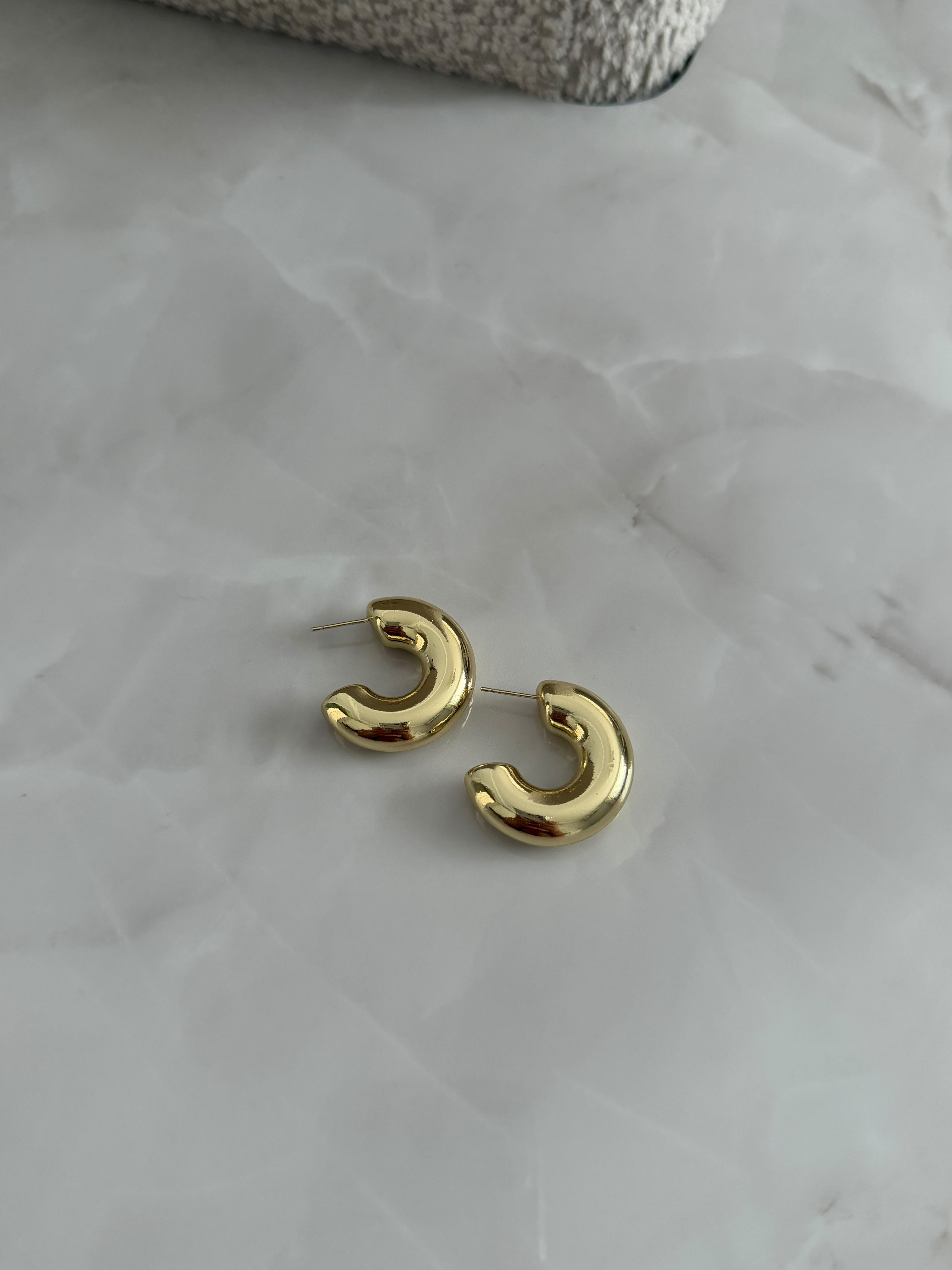 Gold Bombeli Kalın Halka Küpe