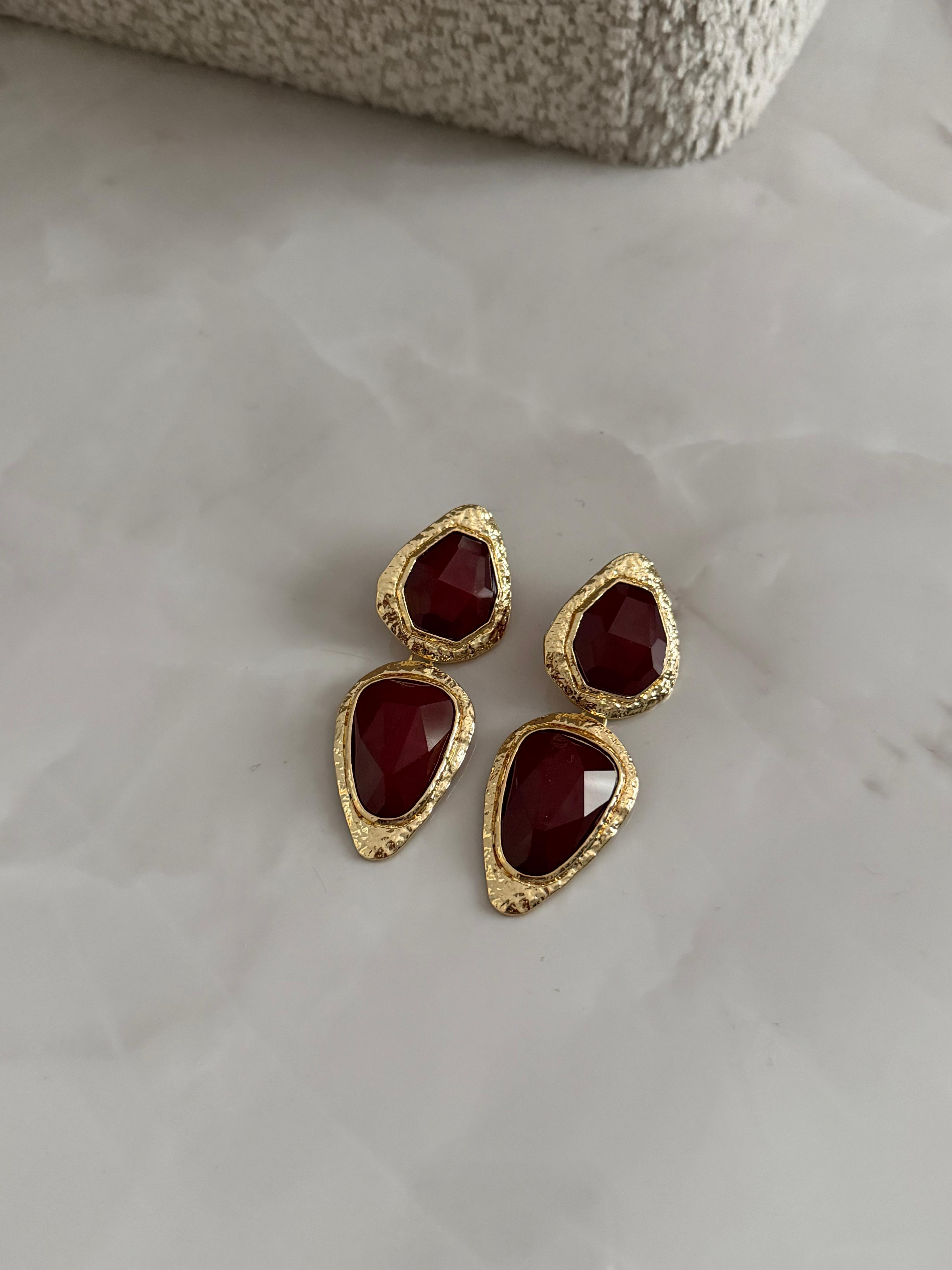 Marka Model Bordo Gold Kenarlı Sallantılı Küpe