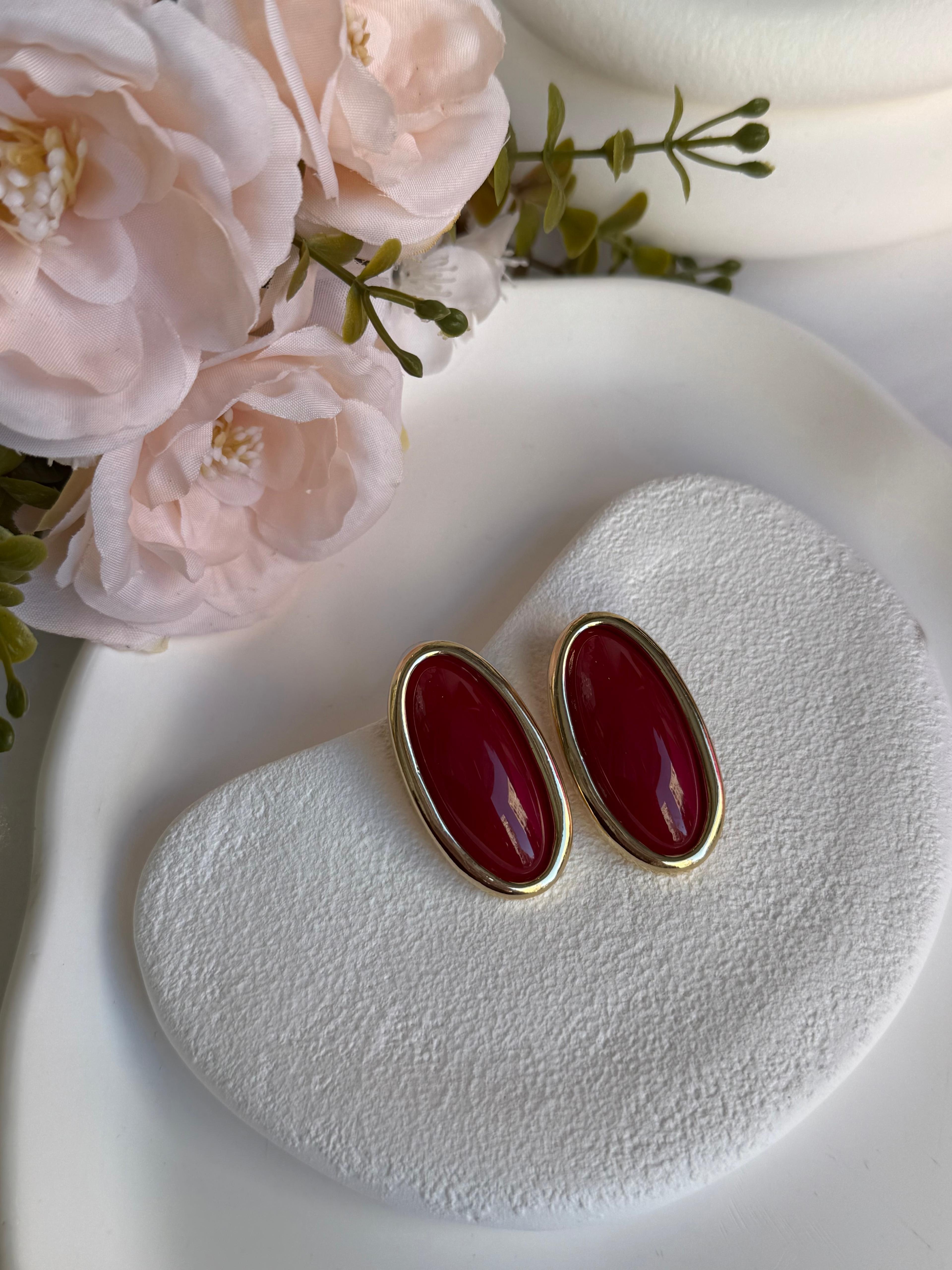 Marka Model Bordo Taş Gold Çerçeve Oval Büyük Küpe