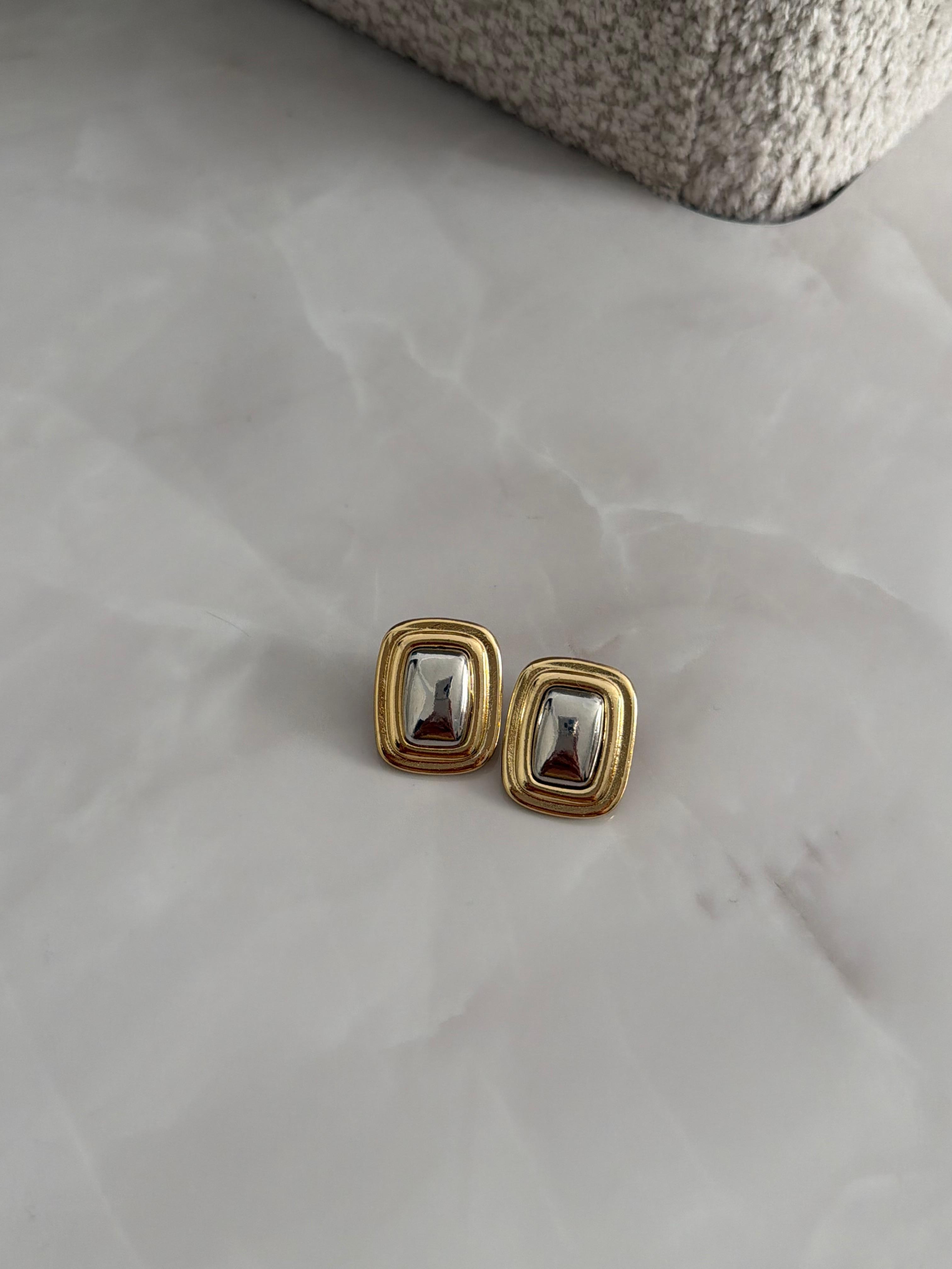 Marka Model Gold Kenarlı Silver Küpe