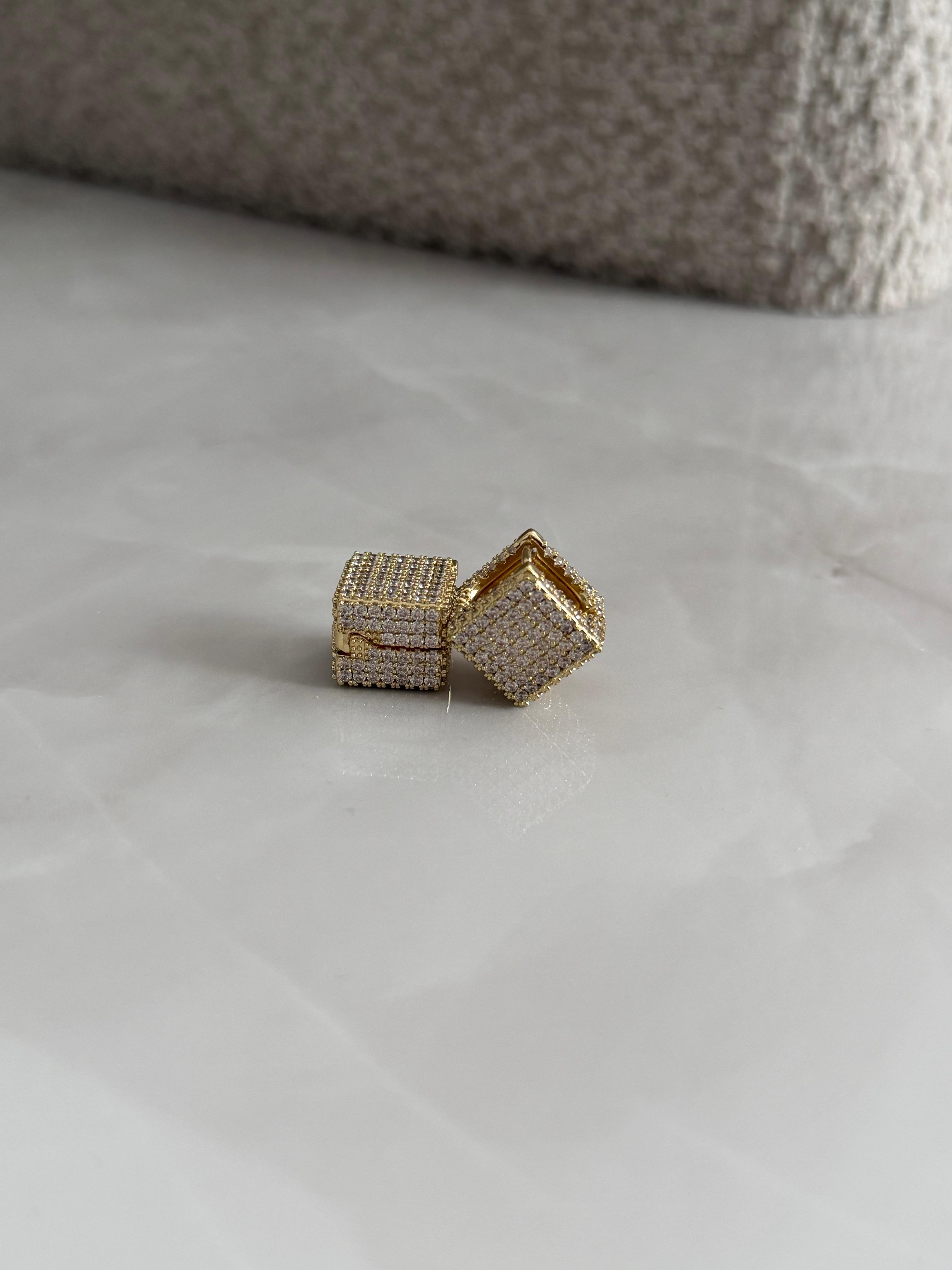 Özel Seri 14k Gold Baklava Dilim Taşlı Küpe