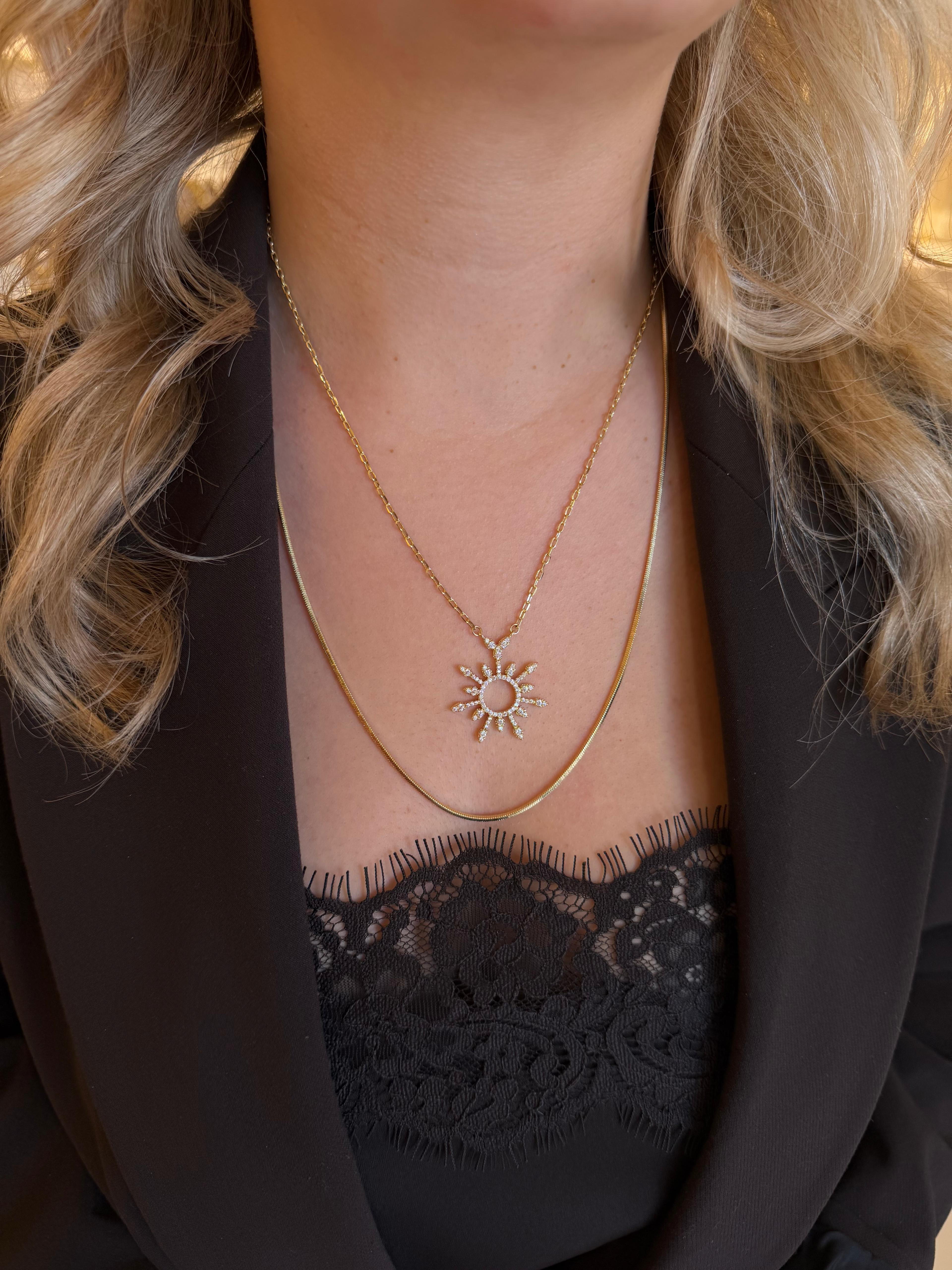 Özel Seri 14k Gold Güneş Model Kolye