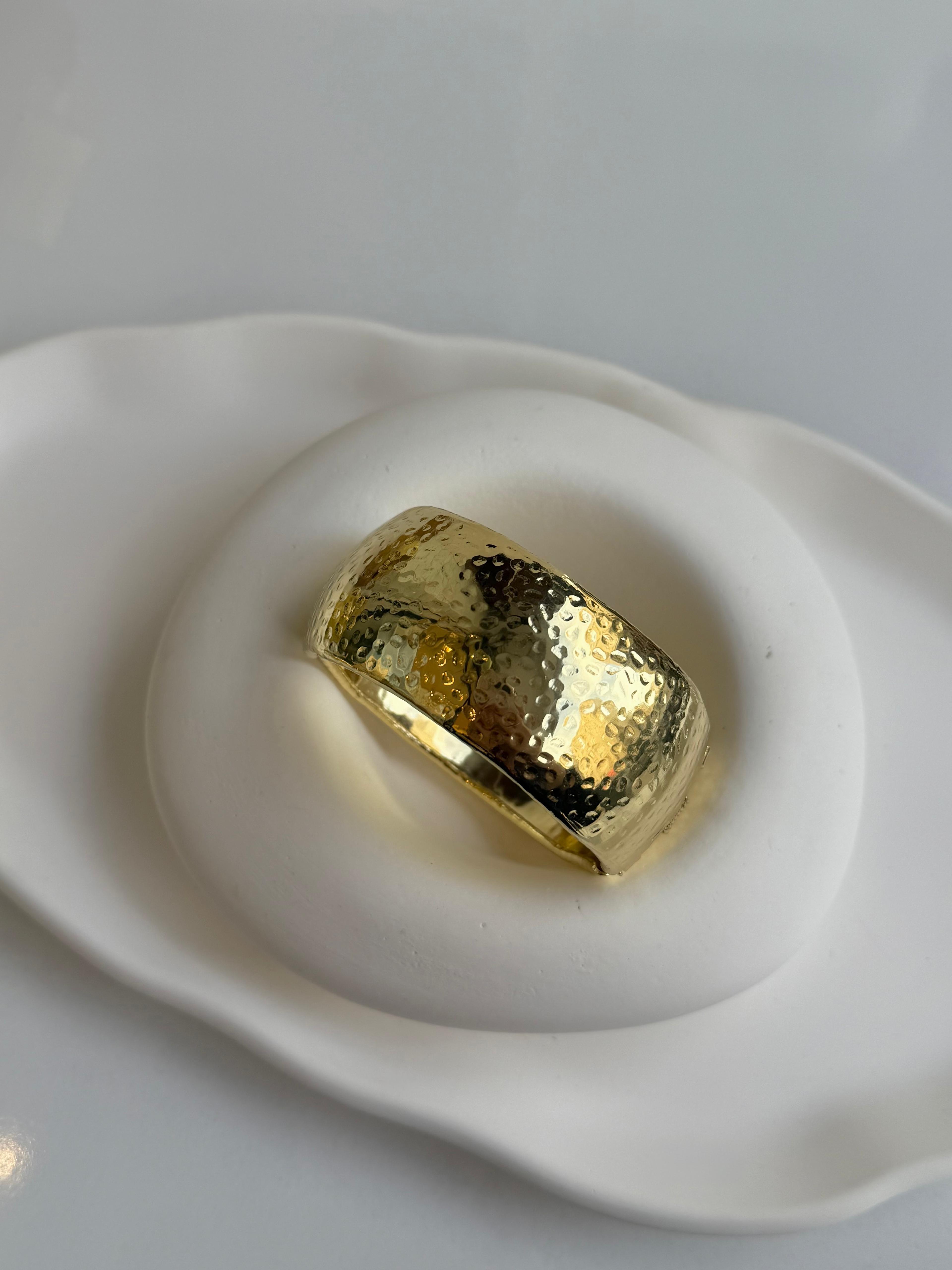 Özel Seri Desenli Gold Kelepçe