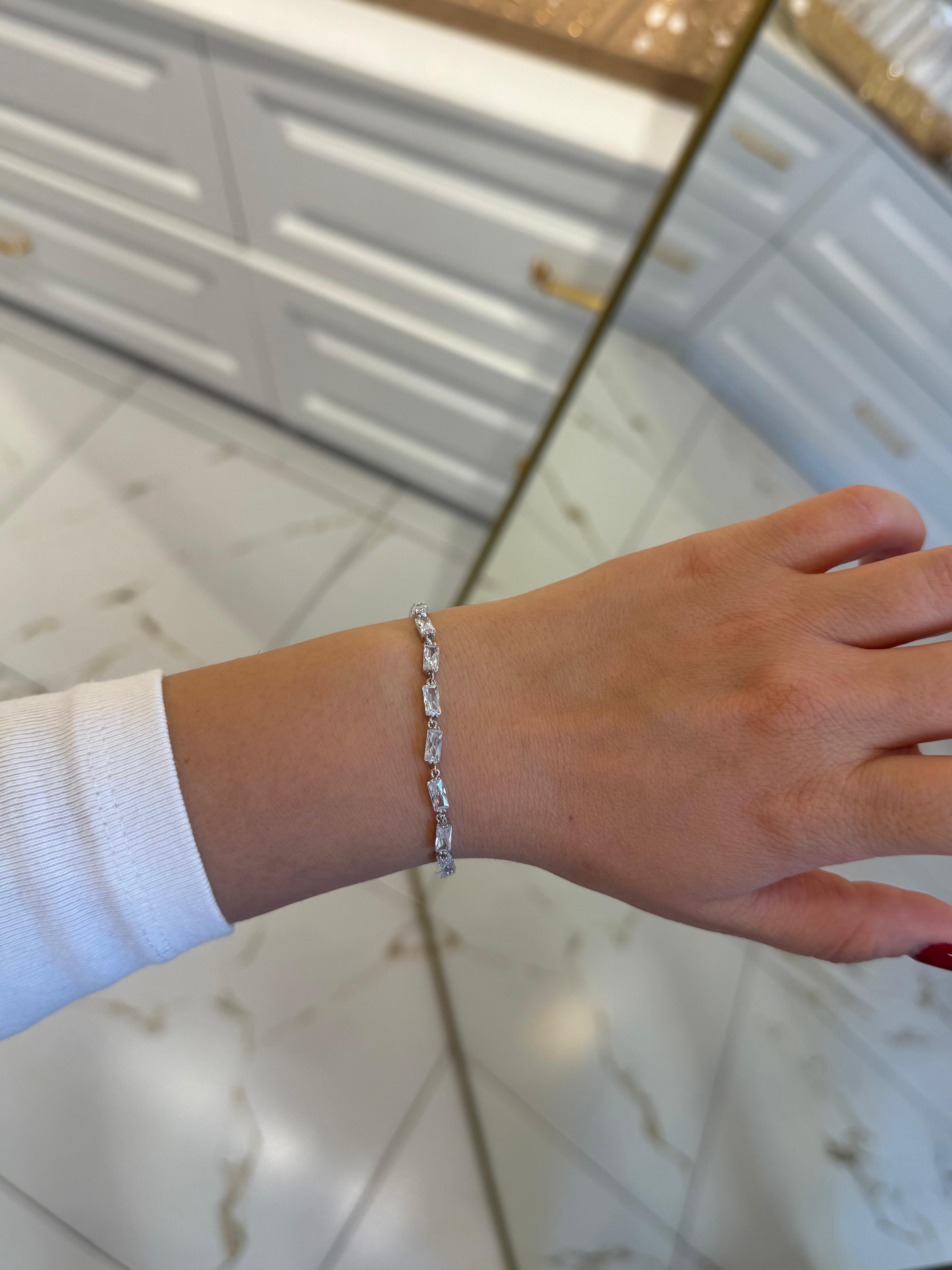 Özel Seri Silver Baget Taşlı Bileklik