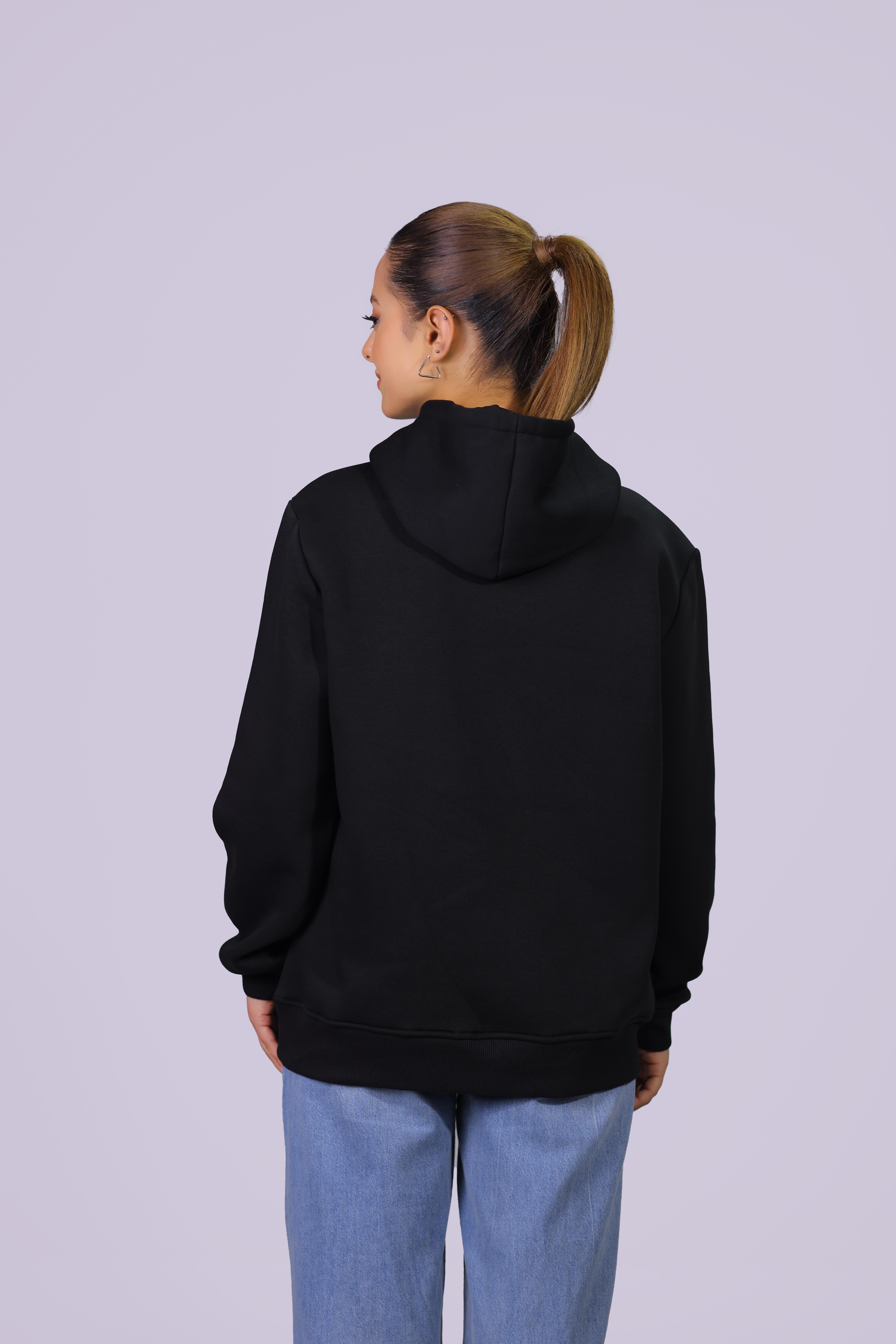  Kadın Siyah Regular Fit Pamuklu Kapüşonlu  Sweatshirt