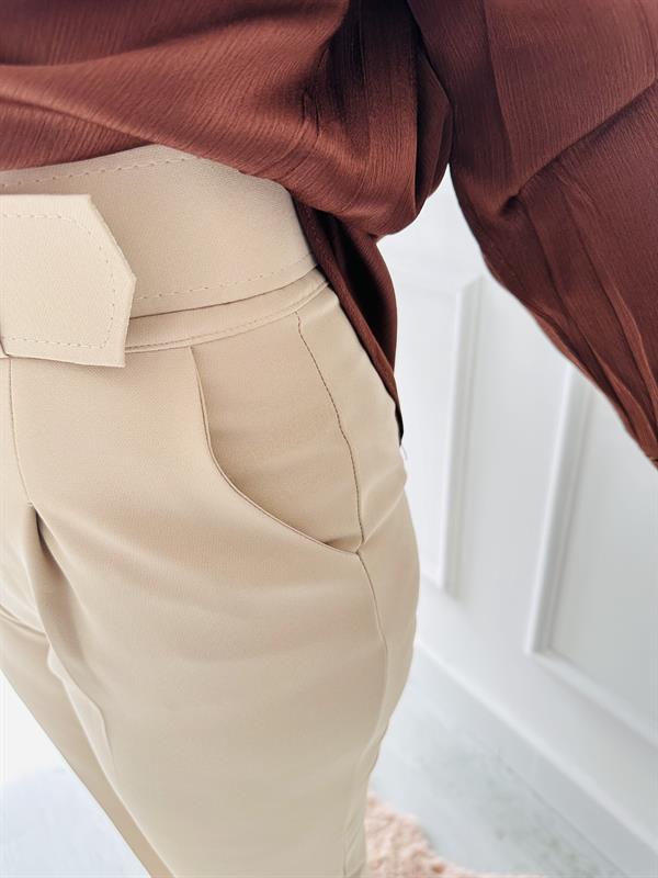 Kemerli Kumaş Pantolon 5000 Taş