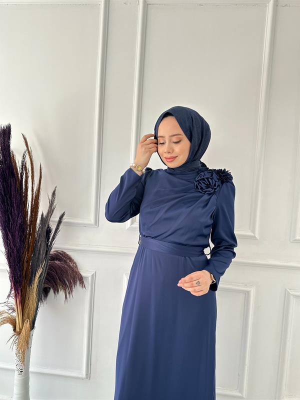 omuzu gül saten stil abiye 4900 Lacivert