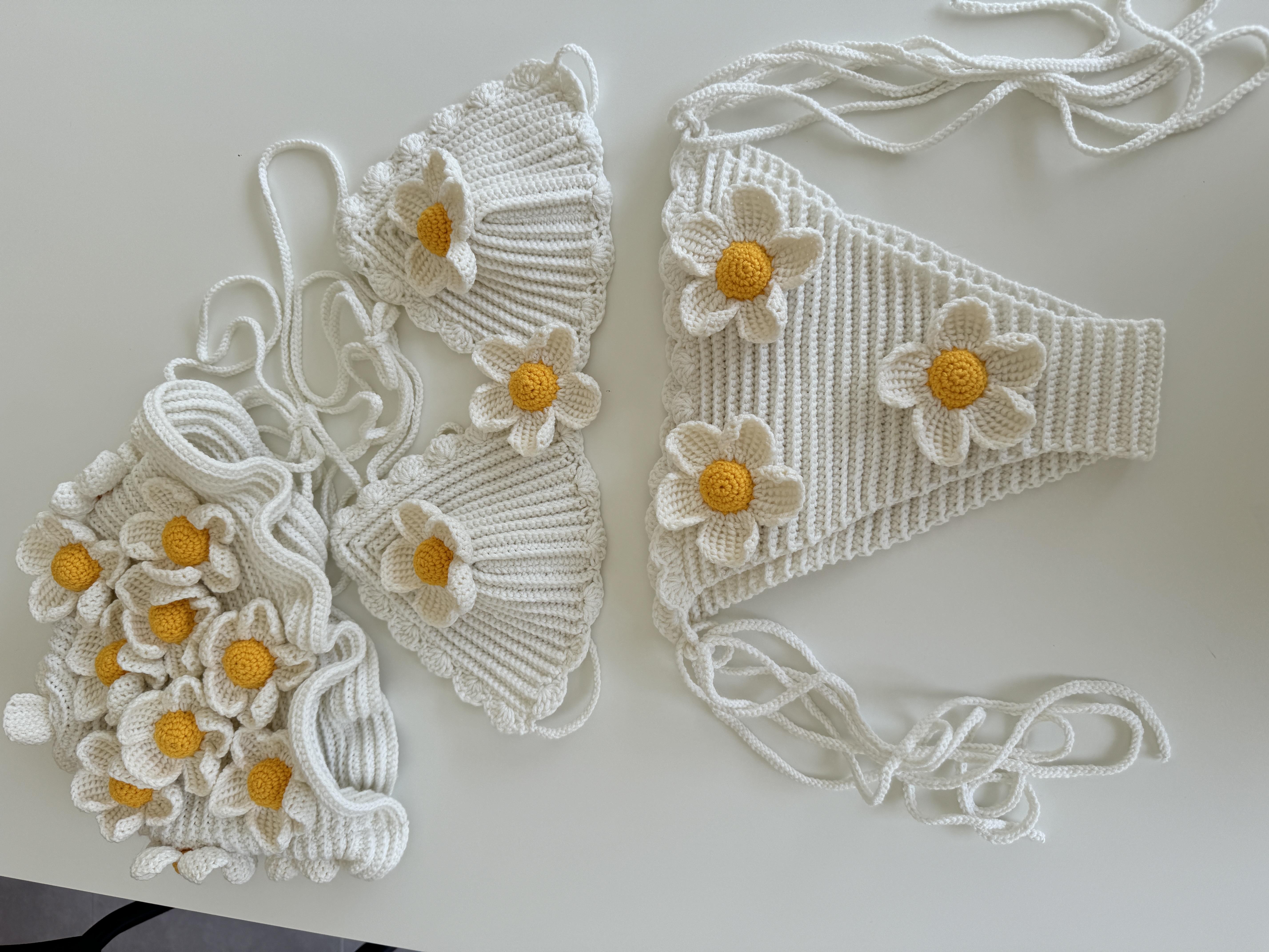 Daisy bikini and beanie set