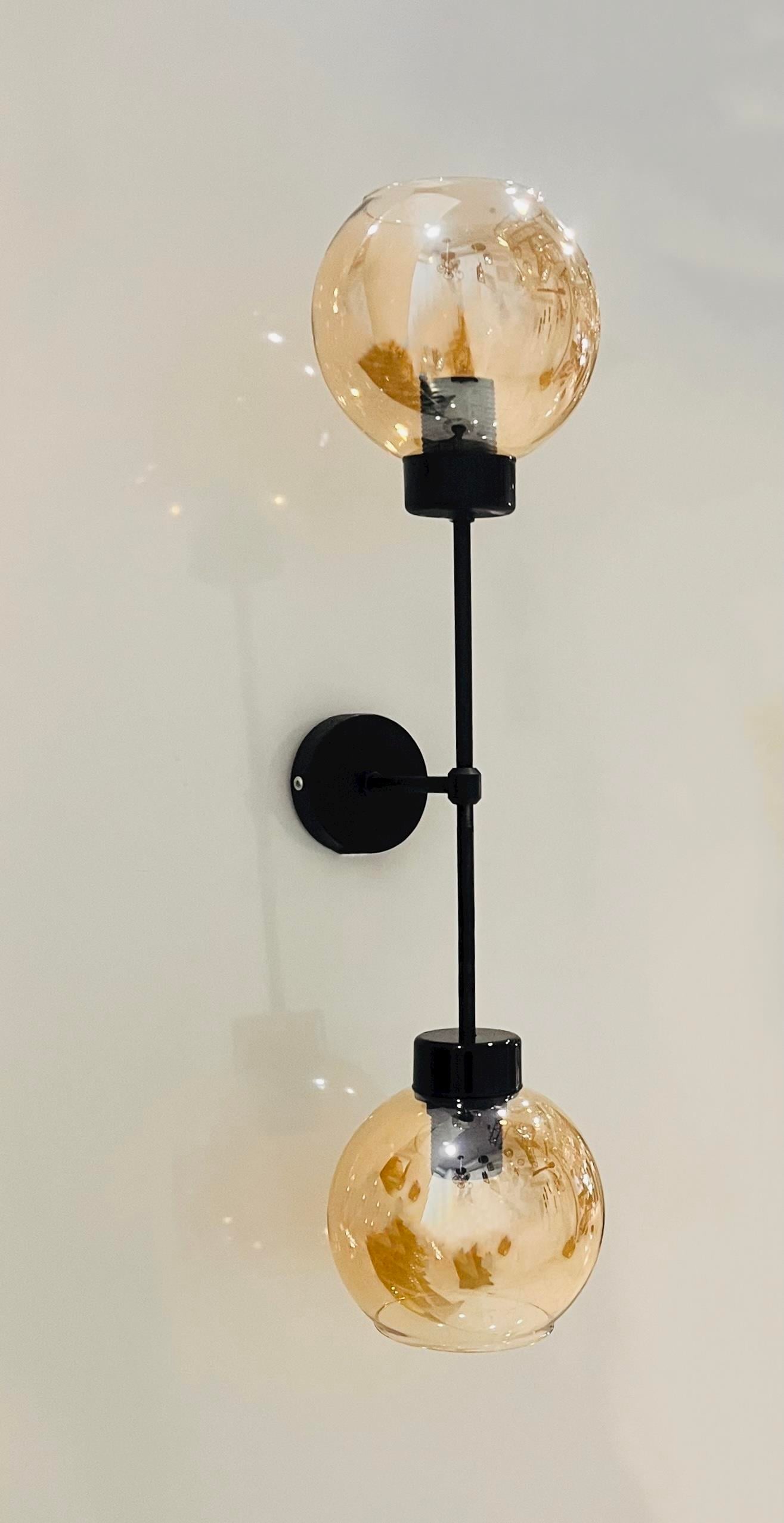  Poyraz BalCamlı Siyah Metal Modern Pilli Aplik - Özel Tasarım Lamba ve Pil DahildirGezegen Metal Camlı Pilli Aplik - 9v Pil ve Özel Tasarım Ampul İçindedir - Tek Adet Fiyatıdırgaziantepavize