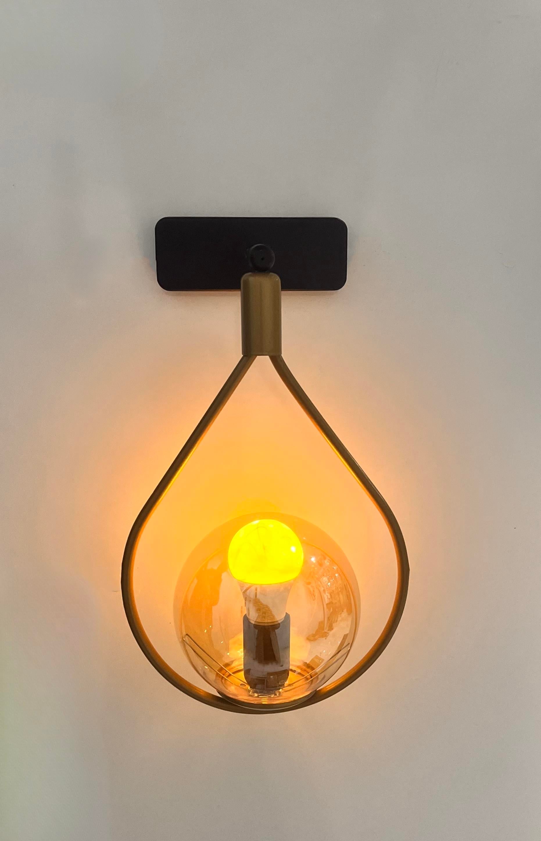 Damla Camlı Eskitme Metal Modern Pilli Aplik - Özel Tasarım Lamba ve Pil DahildirFeza BalCamlı Siyah Metal Modern 2 Adet Pilli Aplik - Özel Tasarım Lamba ve Pil Dahildir