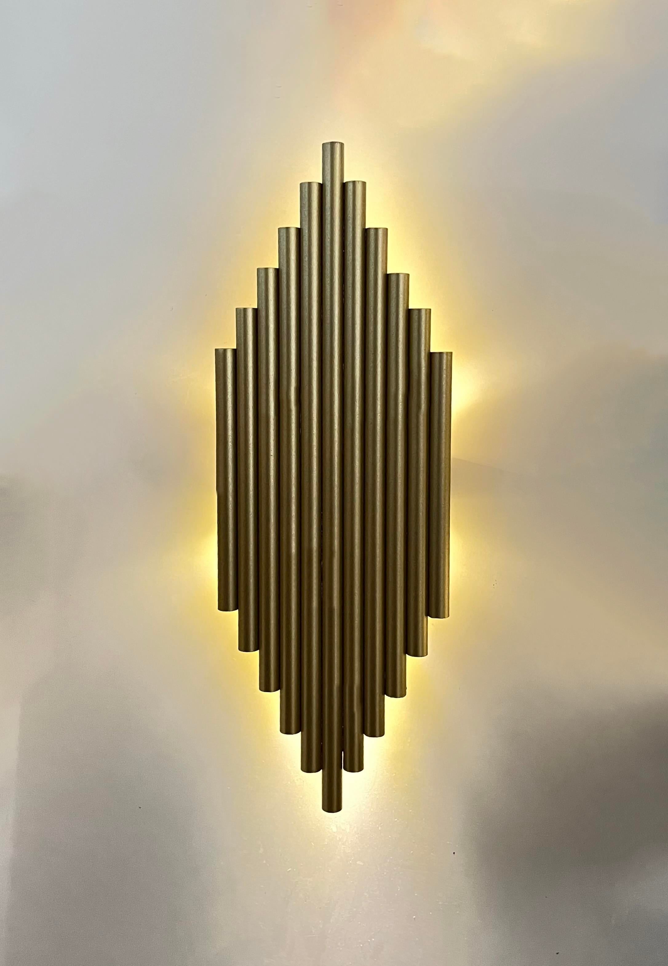 Elektrikli Taç Mahal Gold Metal Dekoratif Günışığı Duvar Aplik - Led Dahildir (PİLLİ DEĞİLDİR)Zümrüt Flüt Siyah Kasa Günışığı Elektrikli Banyo Duvar Ayna Tablo Aydınlatma Kuğu Aplik Ledli Aplik