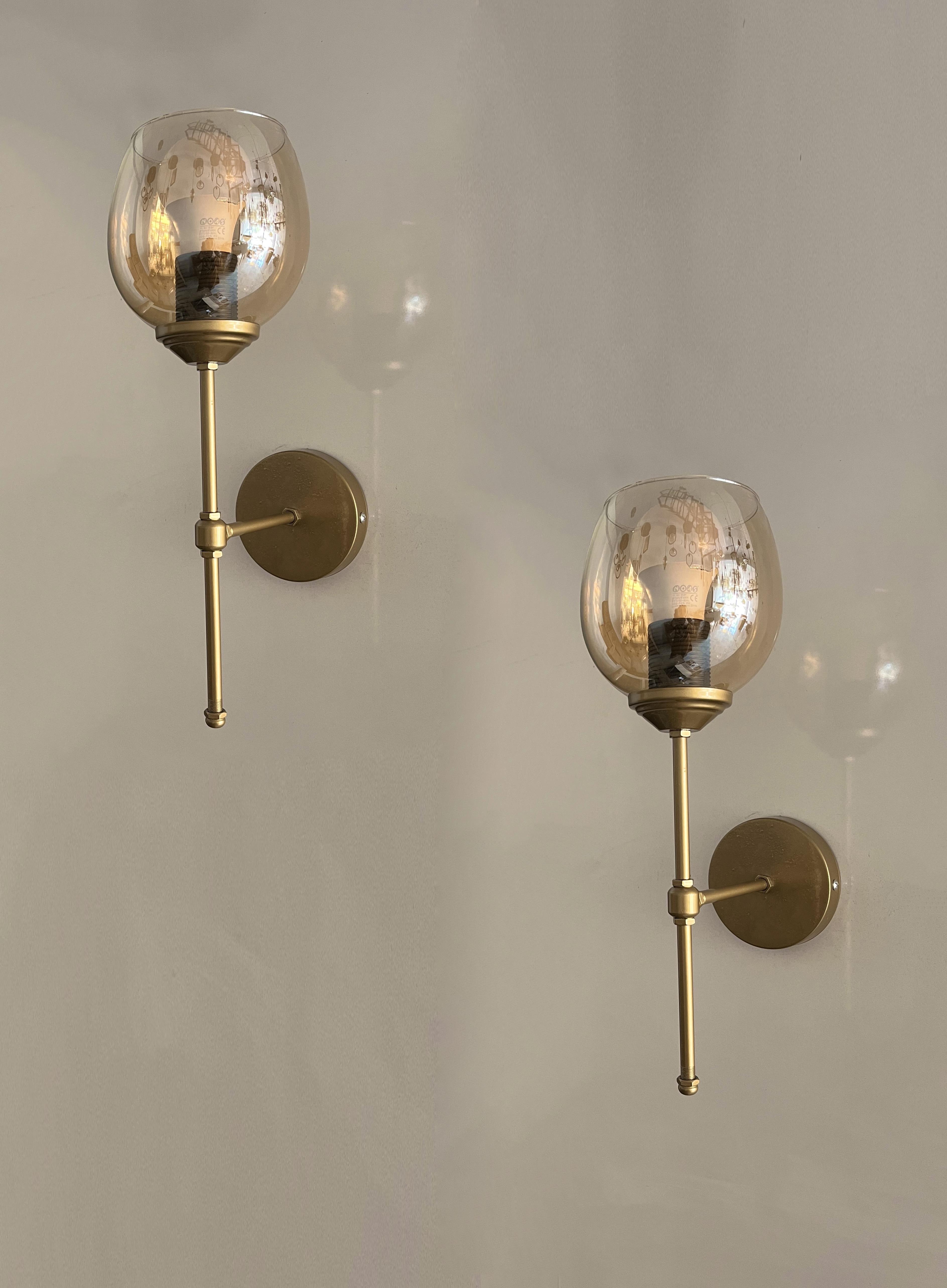 Feza Eskitme Kasa Bal Camlı Metal Modern 2 Adet Pilli Aplik - Özel Tasarım Lamba ve Pil DahilFeza BalCamlı Siyah Metal Modern 2 Adet Pilli Aplik - Özel Tasarım Lamba ve Pil Dahildir