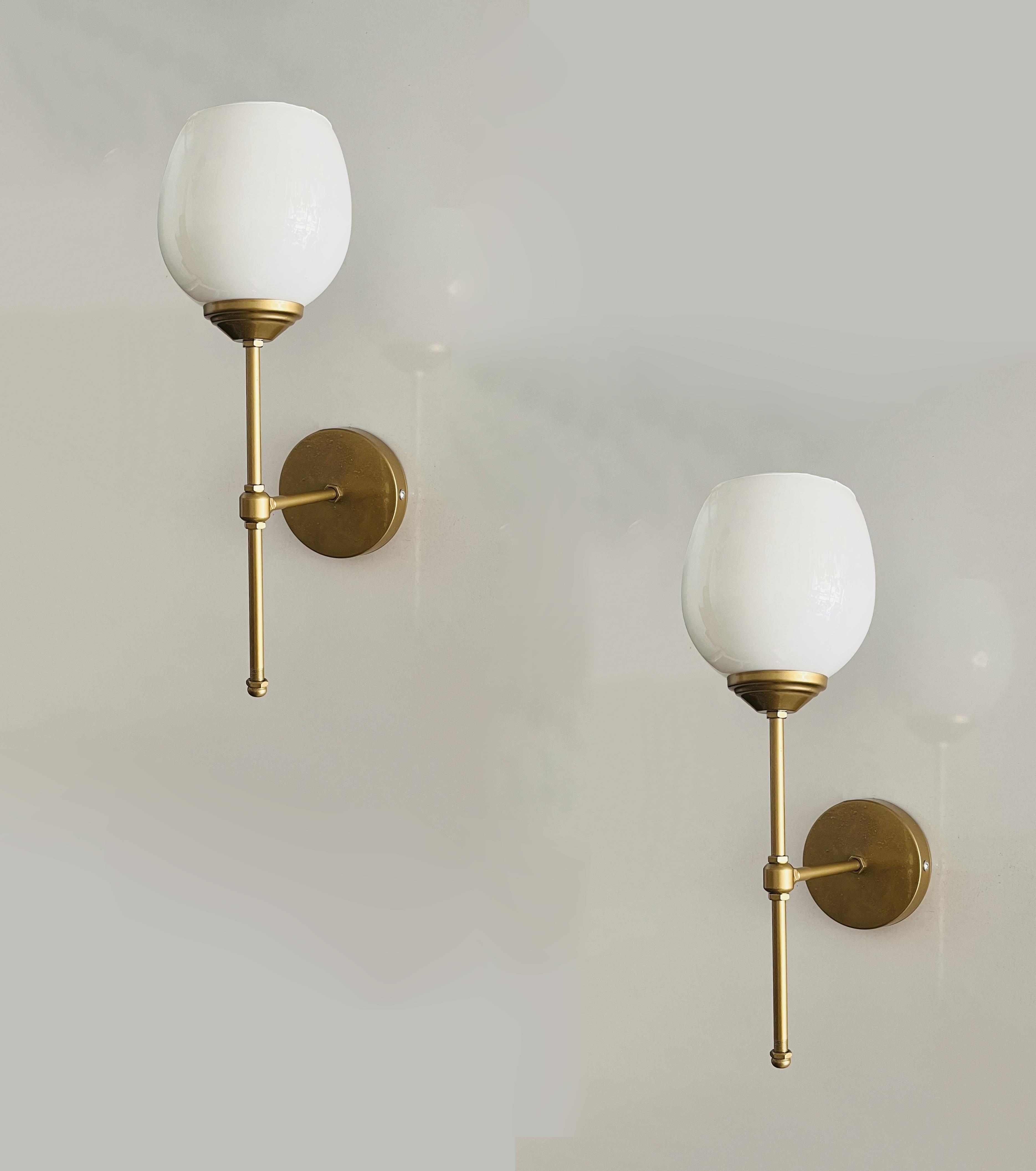 Feza Eskitme Kasa Beyaz Camlı Metal Modern 2 Adet Pilli Aplik - Özel Tasarım Lamba ve Pil DahilFeza BalCamlı Siyah Metal Modern 2 Adet Pilli Aplik - Özel Tasarım Lamba ve Pil Dahildir